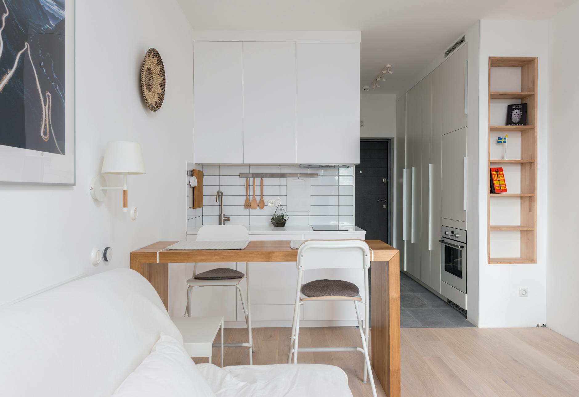 10 Essential Cleaning Tips for Small Homes to Maximize Space