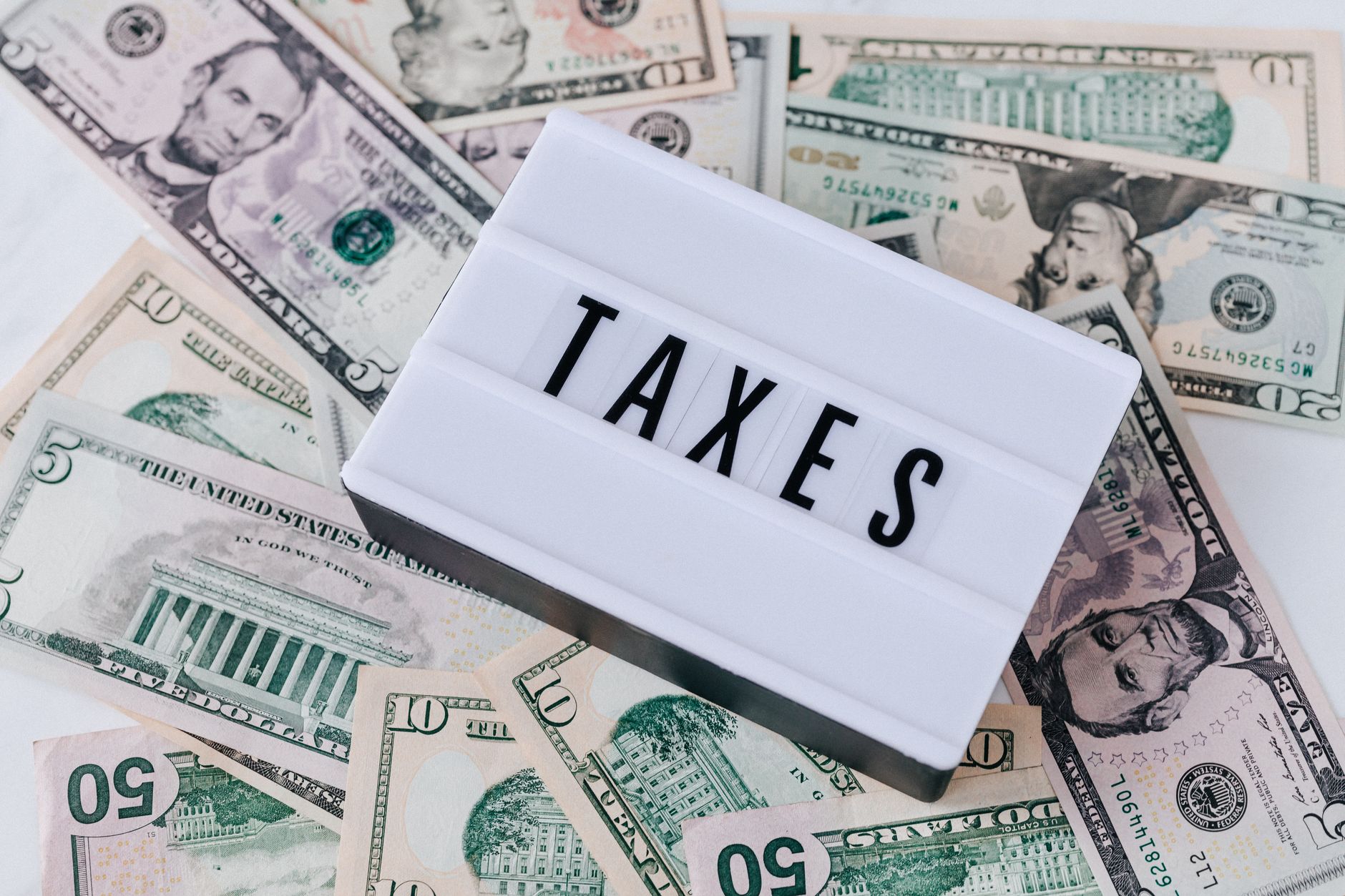 2026 EV Federal Tax Credit Changes Timeline: The Lease Loophole, Income Caps, and What Actually Hits Your Wallet