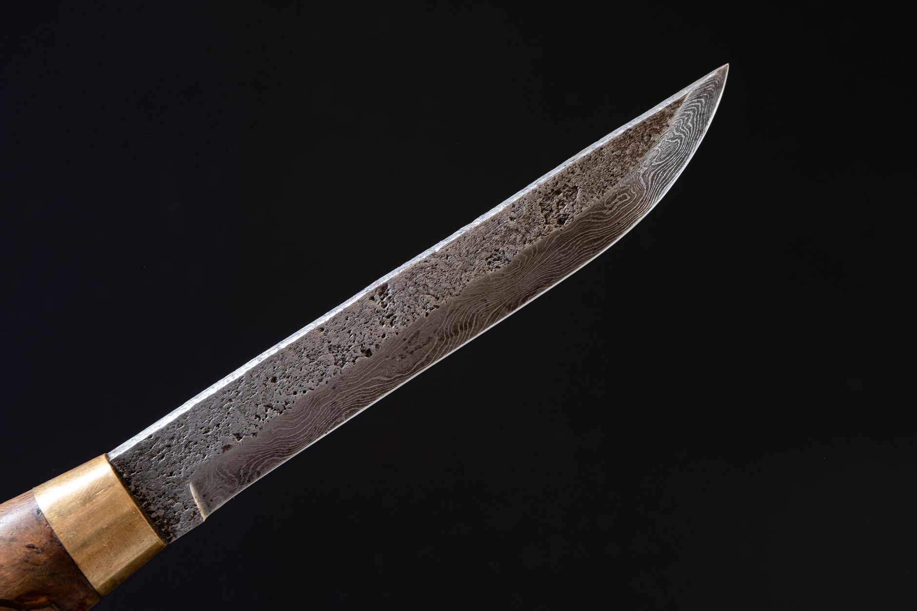 A Damascus kitchen set that outlives the kitchen