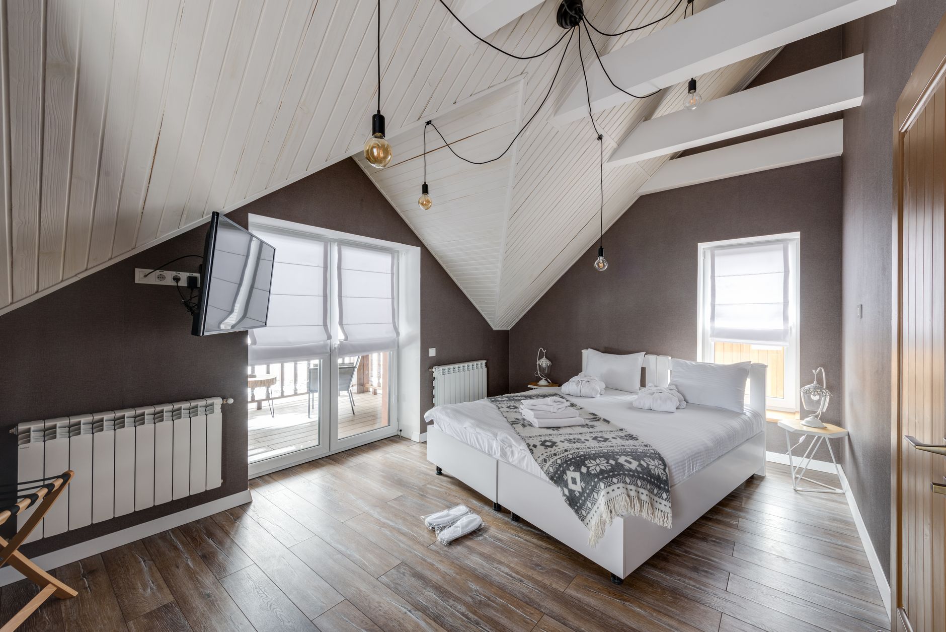 Airbnb Guest Review Response Examples That Actually Protect Your Ranking (2026)