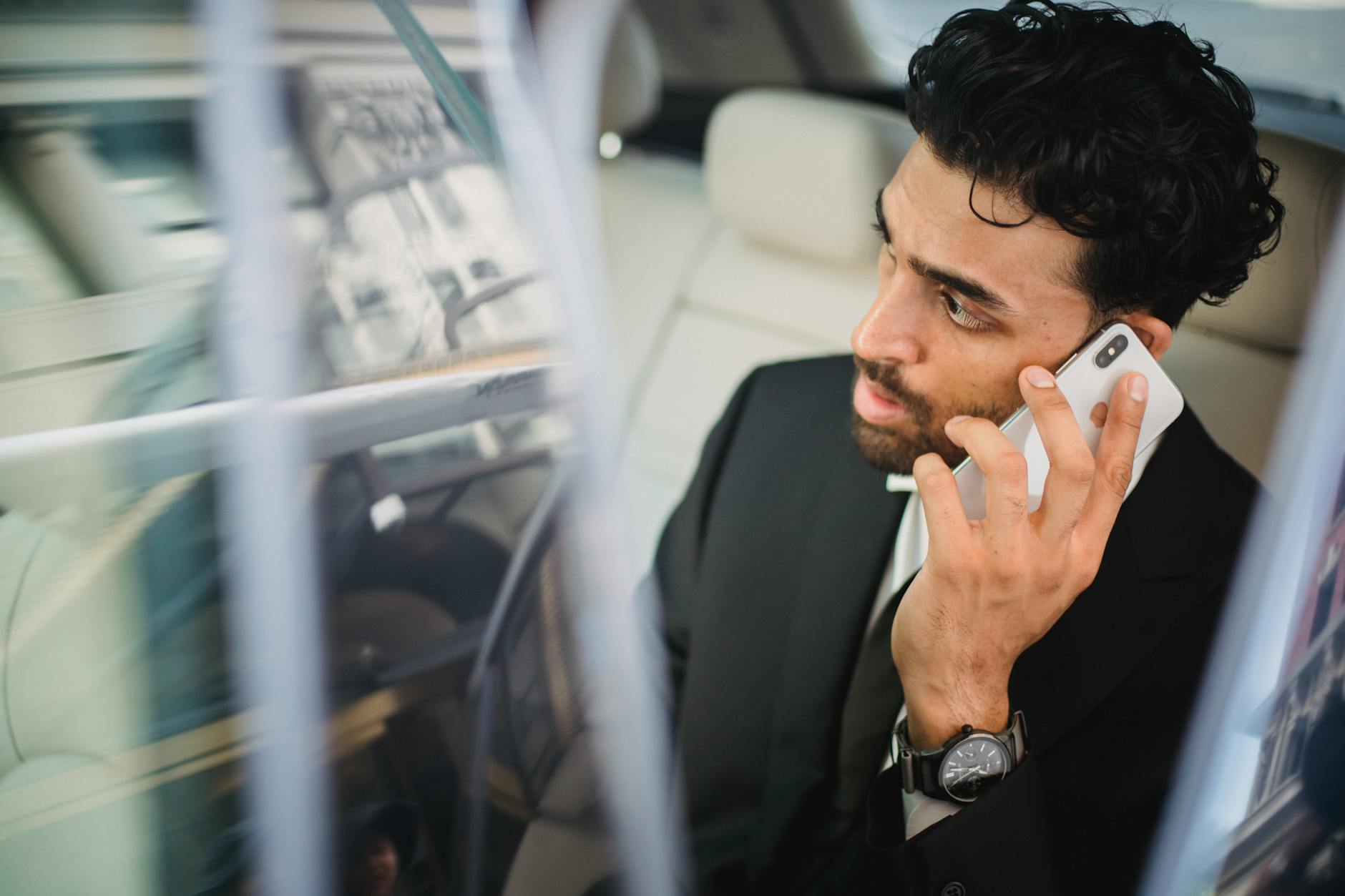 Airport Rideshare vs Private Driver Cost: The Smart Traveler's 2026 Decision Framework