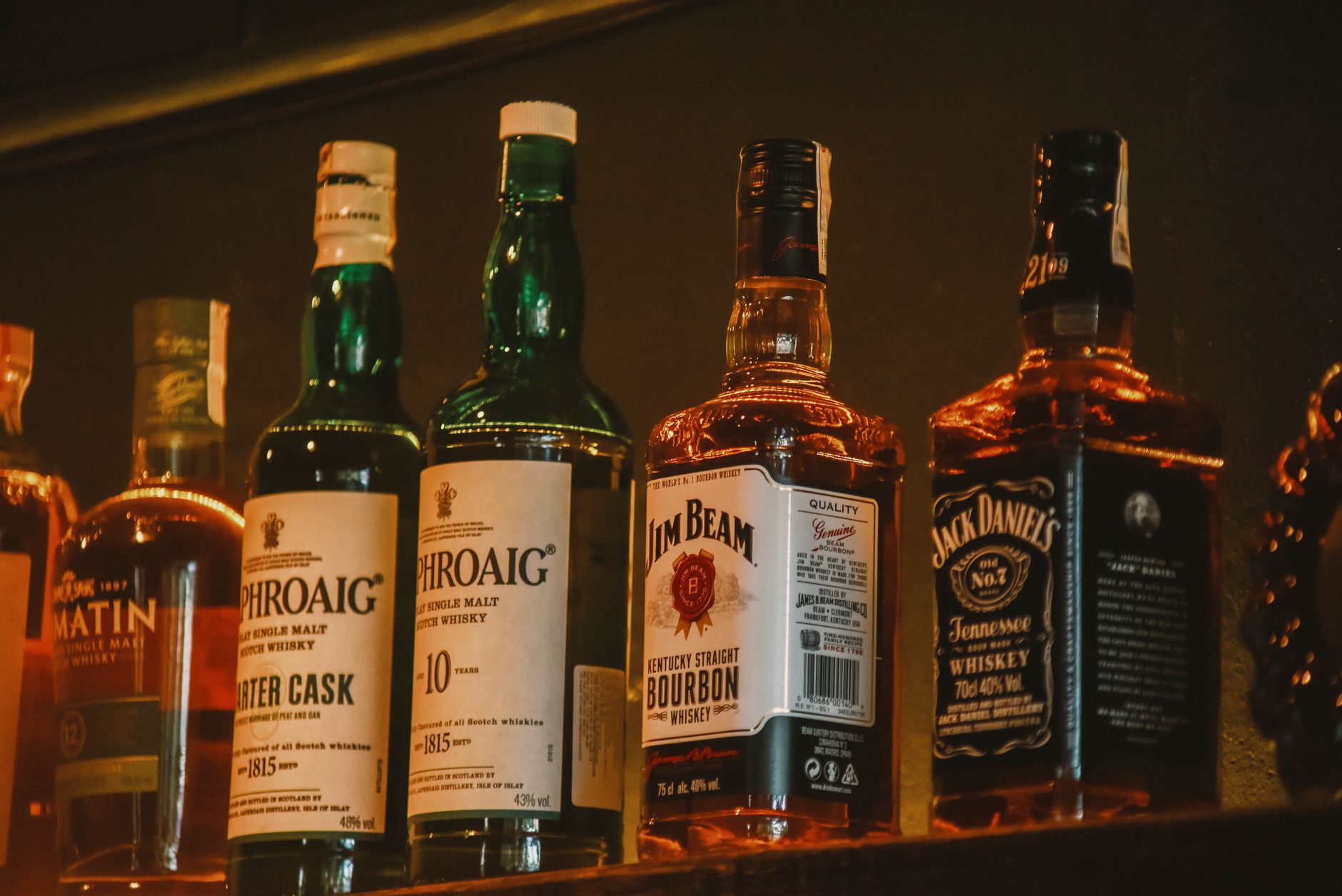 Best Bourbon for Beginners Smooth: A Tasting Room Manager's Guide to Your First Pour