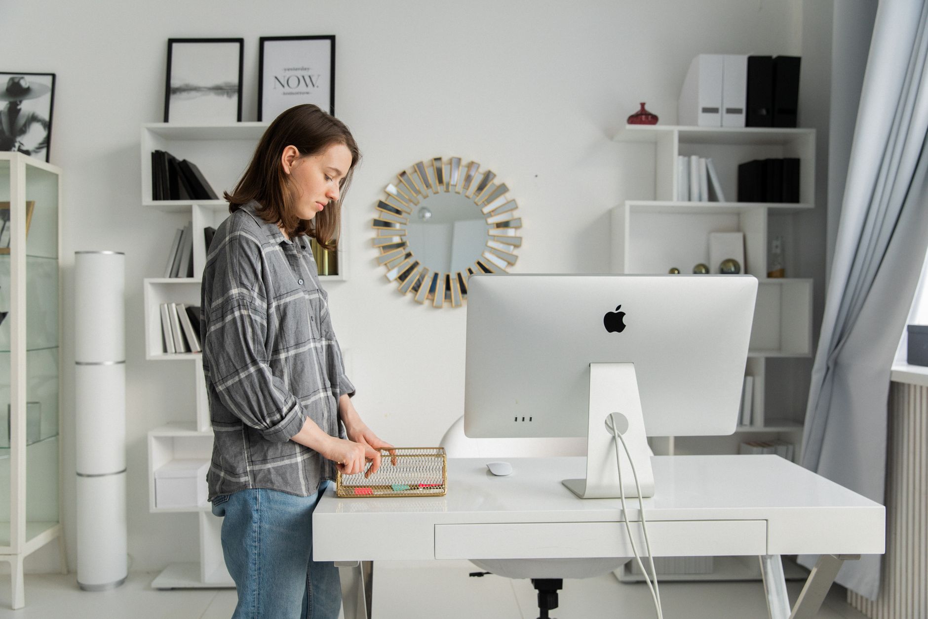 Best Budget Standing Desk Under 300: 7 Picks That Actually Last (2026 Guide)
