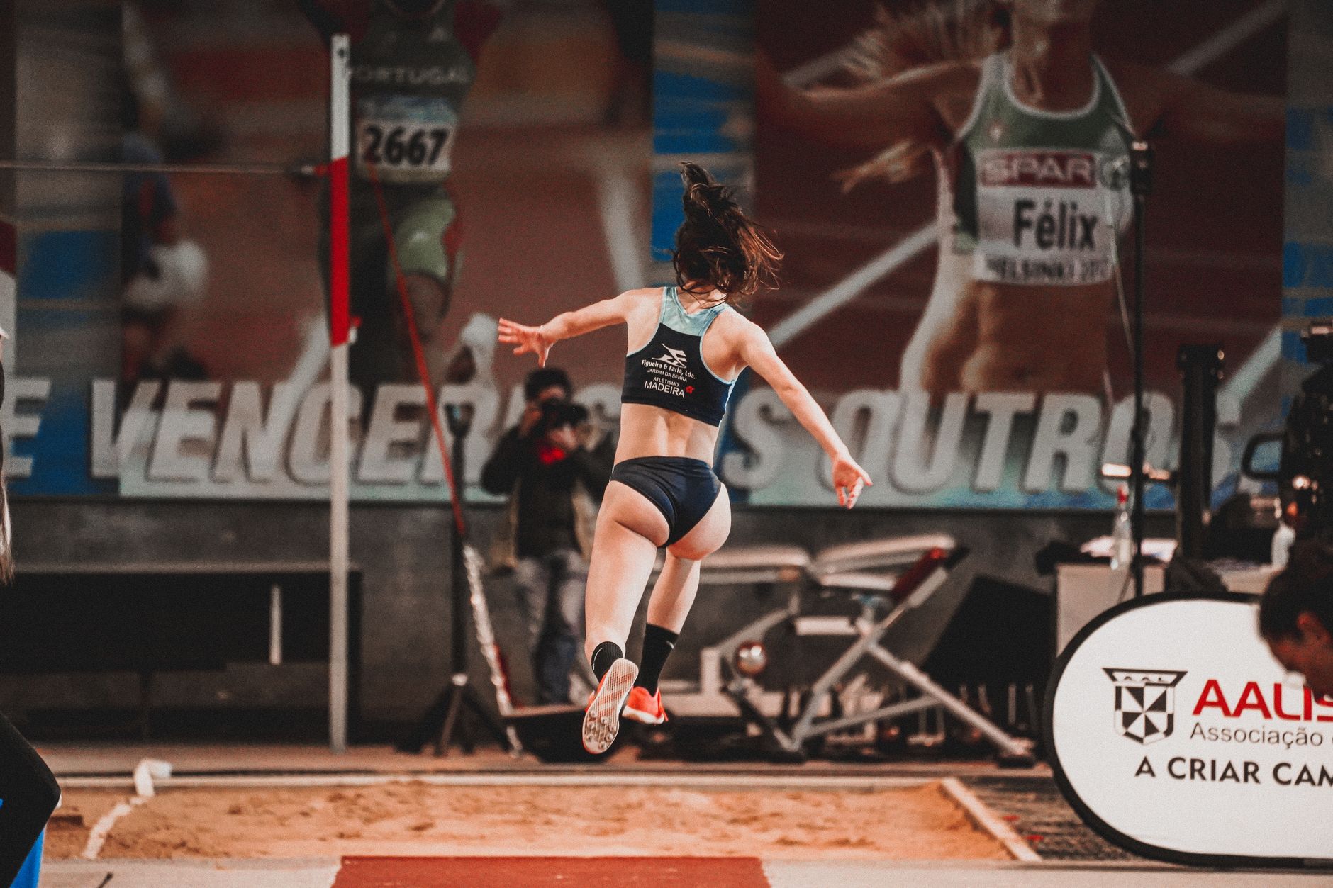 Best Camera Settings for Indoor Sports Photography Beginners: The 2026 Gym-Ready Guide