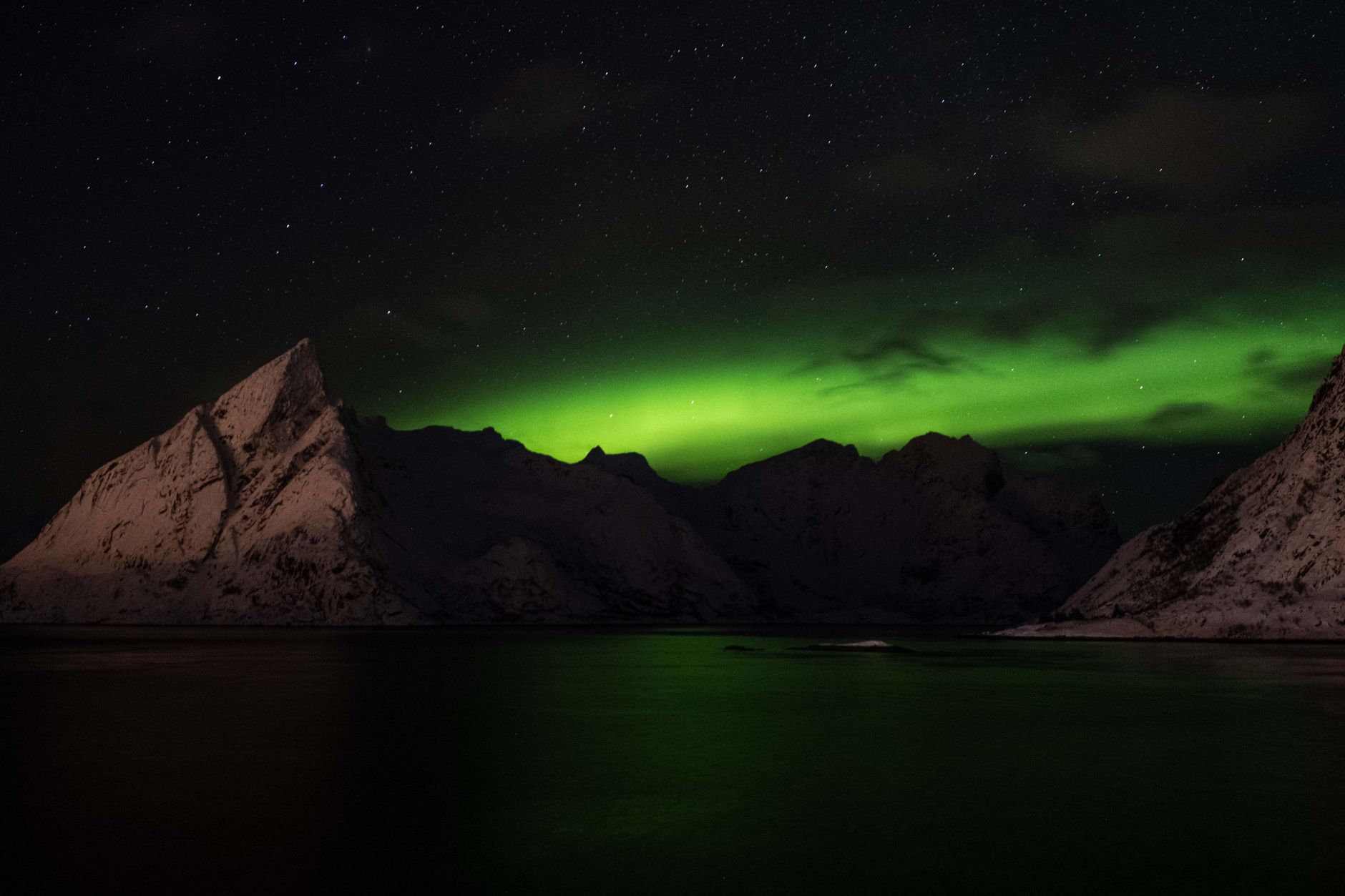 Best Camera Settings for Northern Lights Photography: The 2026 Aurora Season Field Guide