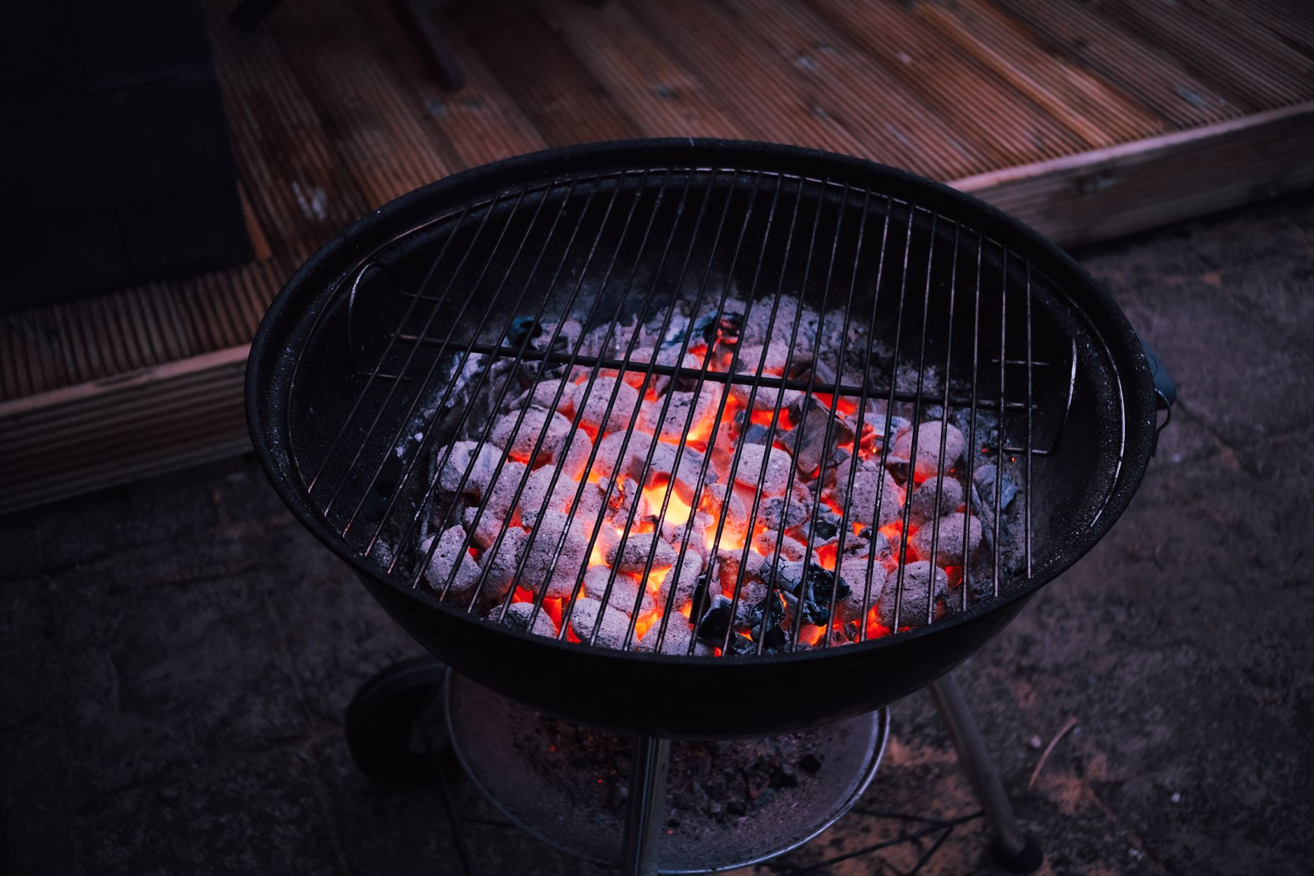Best Charcoal Grill for Beginners Under $300: The 2026 Smart Buyer's Field Guide