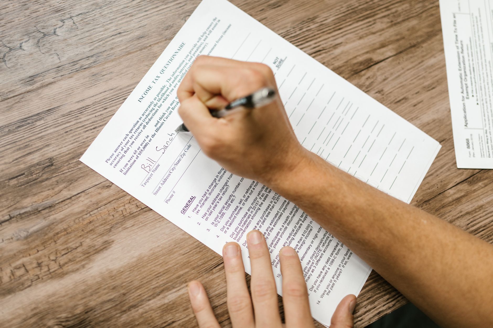 Best Gifts for Wife Returning to Work: The 2026 Re-Entry Toolkit for Career Comebacks