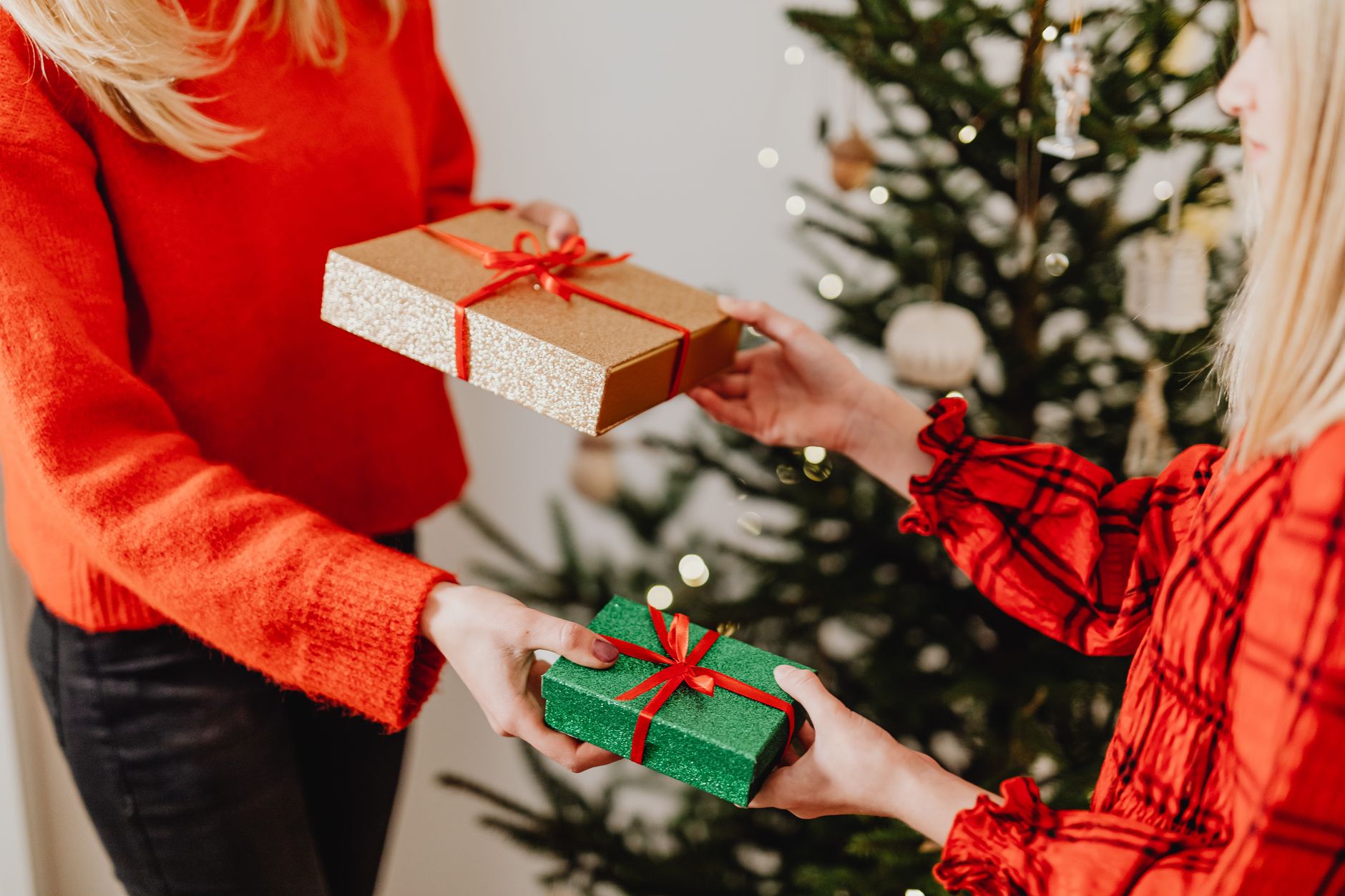 Best Wife Gifts 2026 Strategist Picks: The Anti-Trendy Guide for Husbands Who Actually Pay Attention