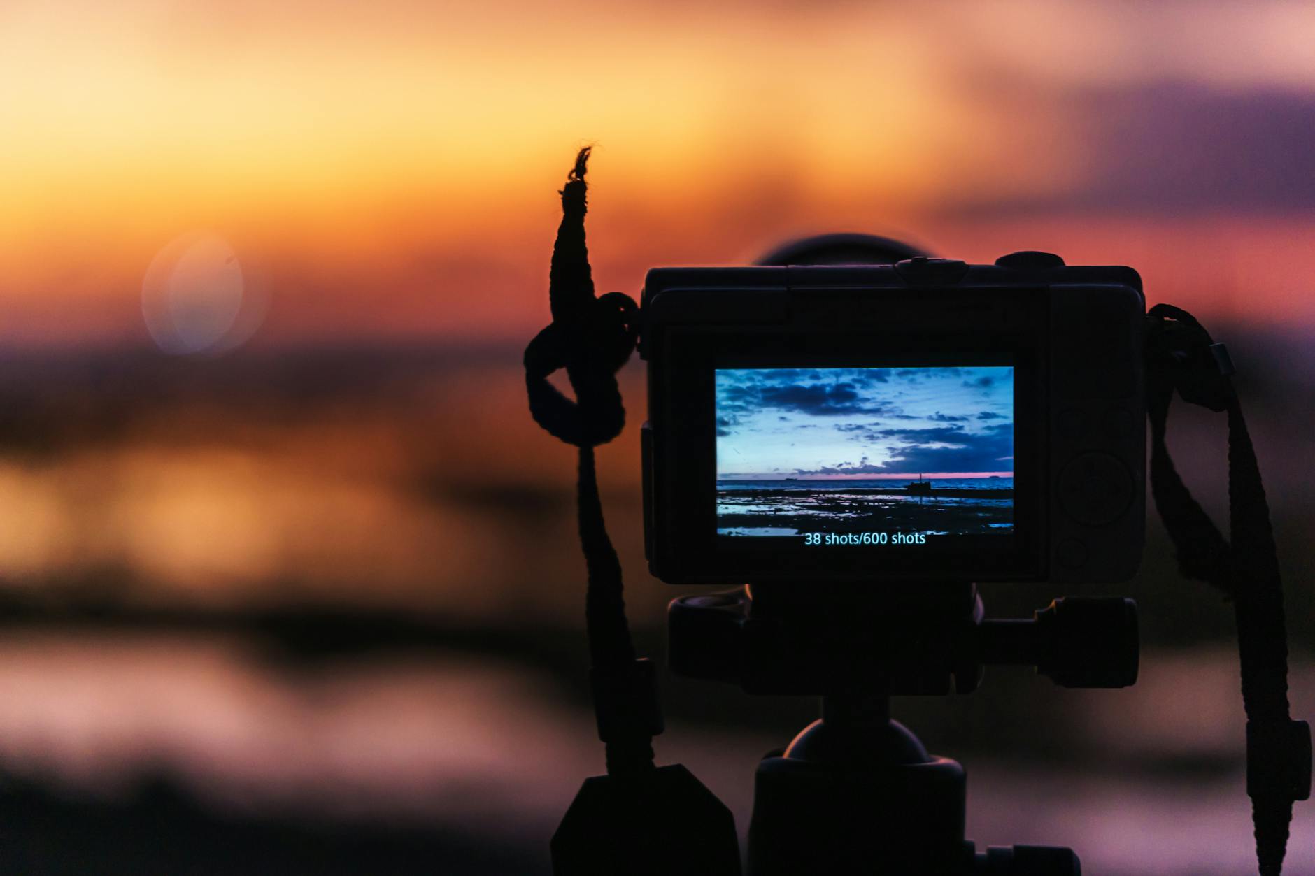 Capturing Breathtaking Views: The Best Camera Gear for Landscapes in 2026
