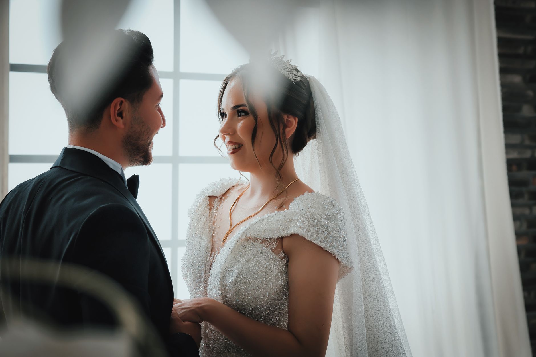 Gag Gifts for Newlyweds First Married: The 2026 Guide to Surviving the Honeymoon Phase