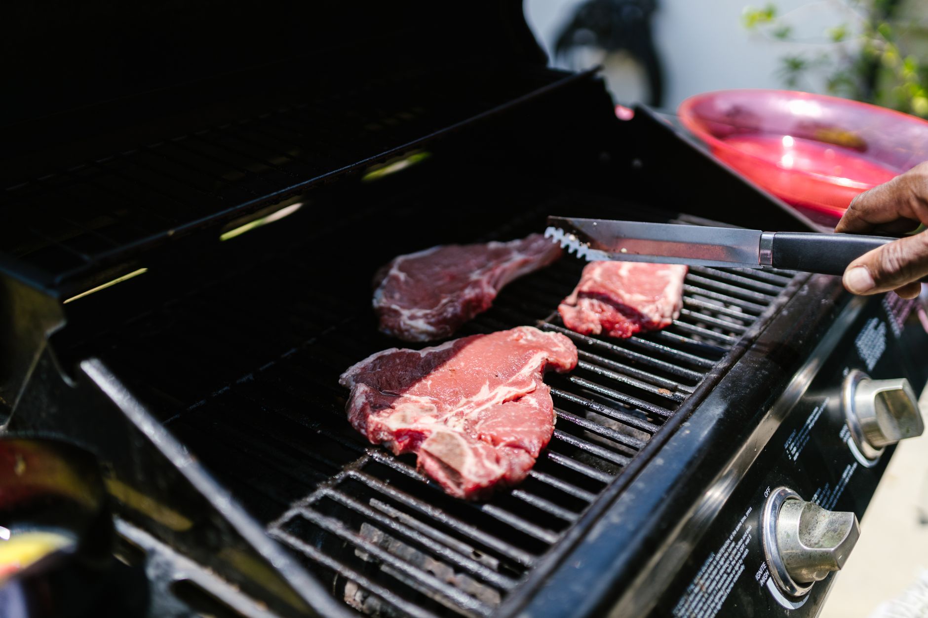 Grill Steak Medium Rare Touch Test: The 2026 Hands-Only Method Pitmasters Are Bringing Back