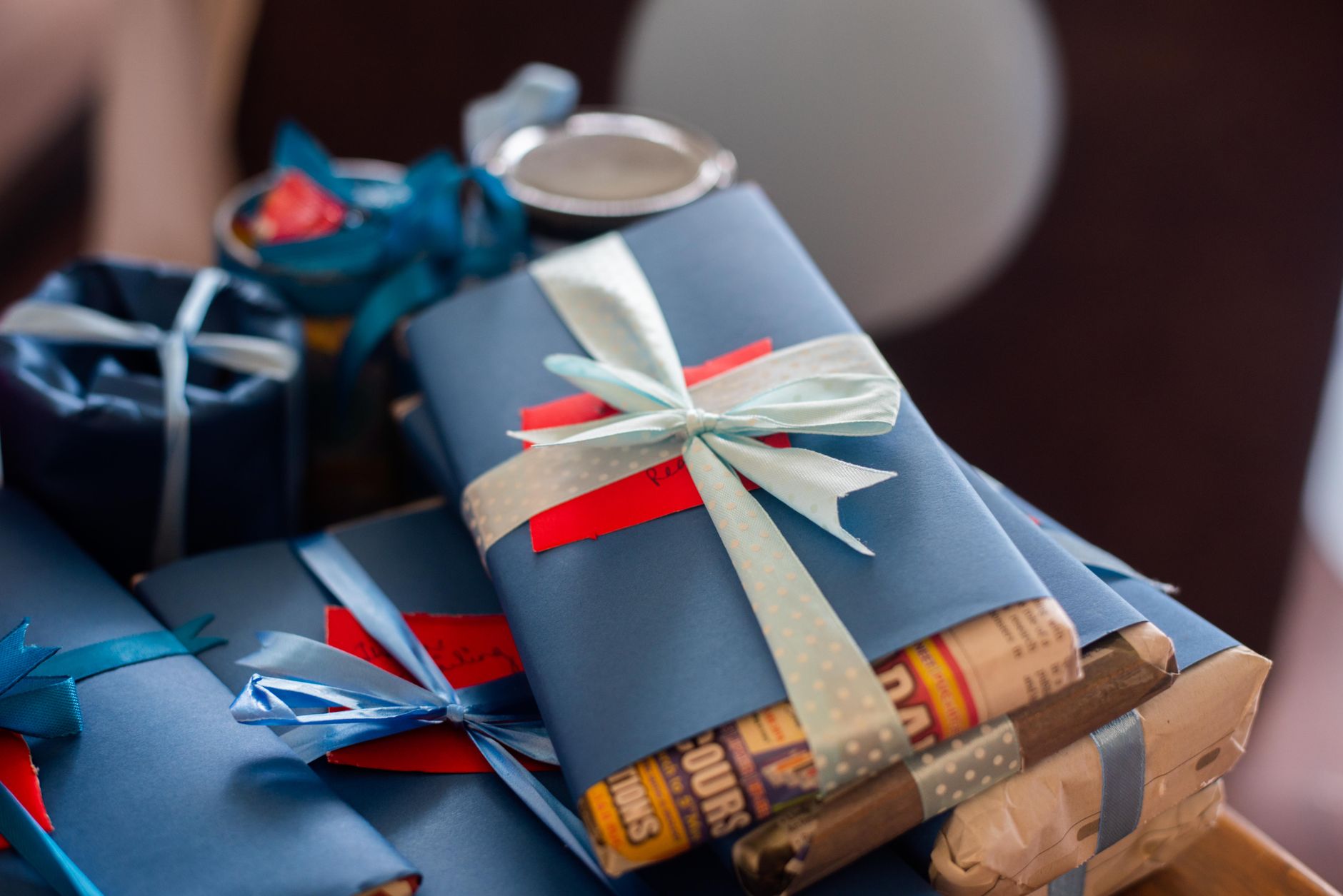 Handmade Anniversary Gifts for Wife: The 2026 Artisan Revival Guide for Husbands Who Want to Make, Not Just Buy