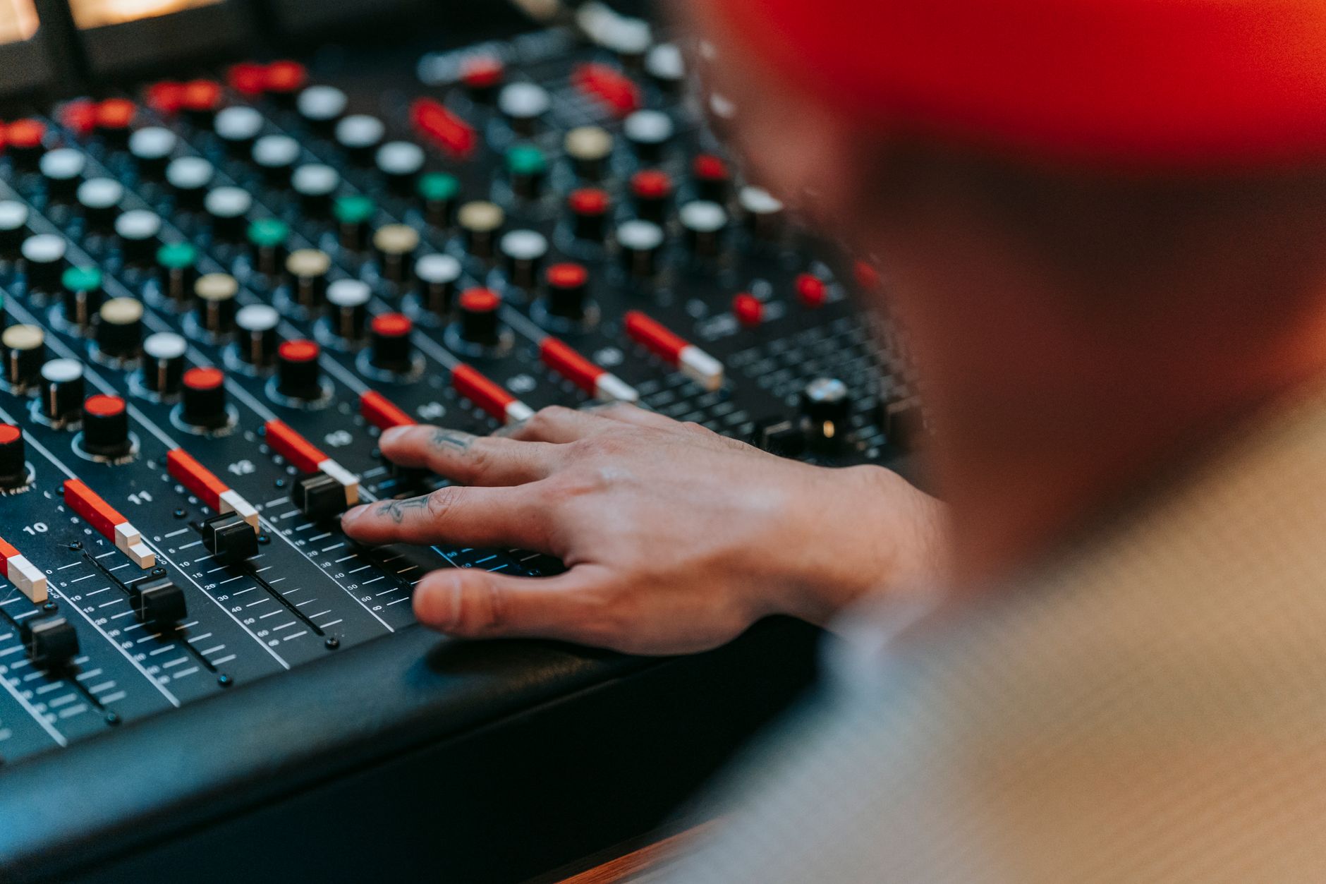 How to Become a Music Manager in 2026: The No-BS Guide for Career Changers and Gen Z Hustlers