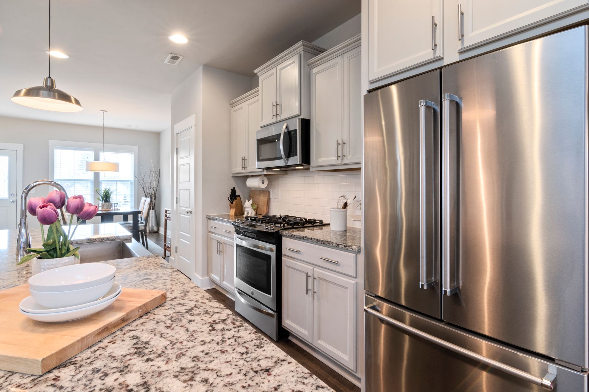 How to Clean Stainless Steel Appliances Streak Free: The 2026 Finger-Proof Finish Guide