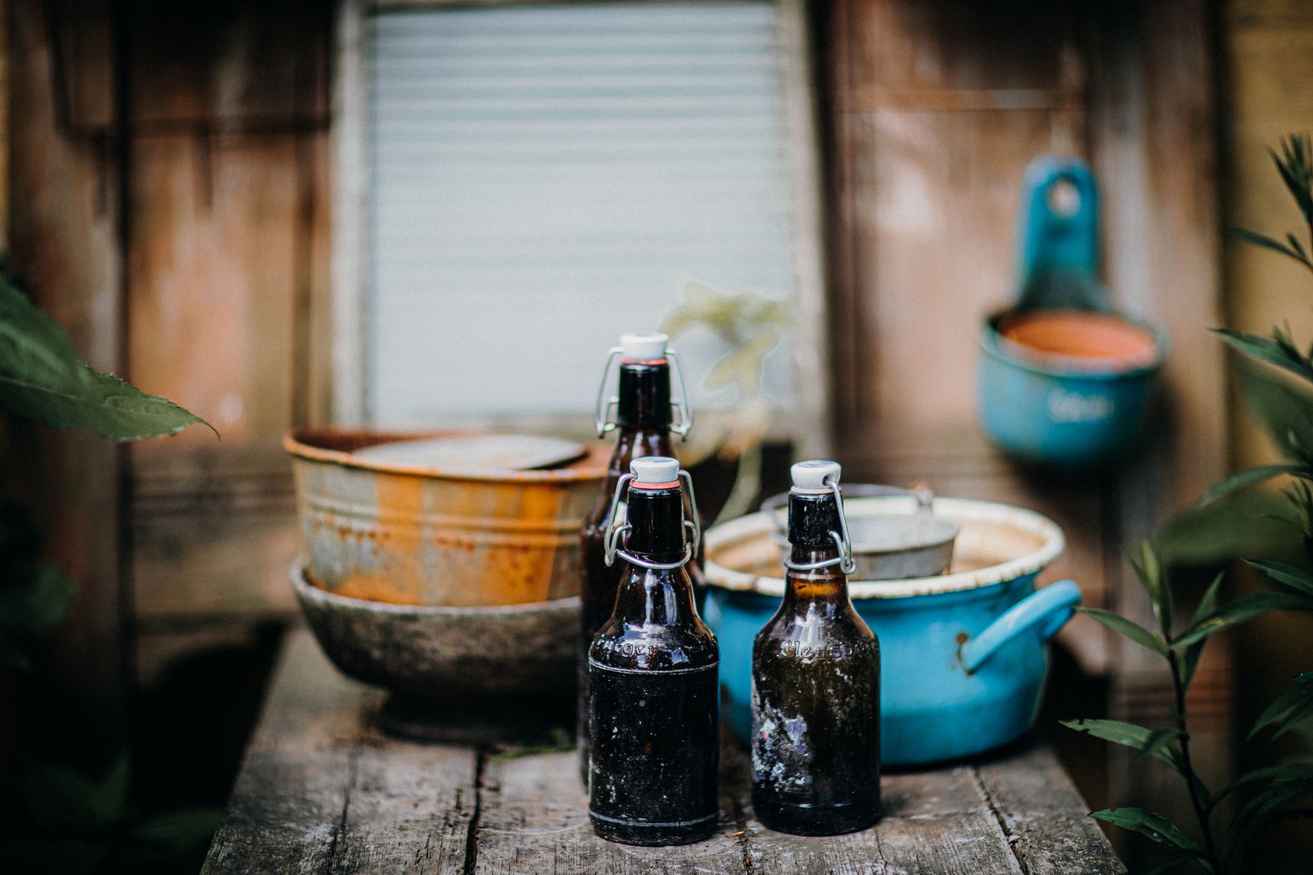 How to Date Antique Bottles: A Collector's Field Guide to Reading Glass
