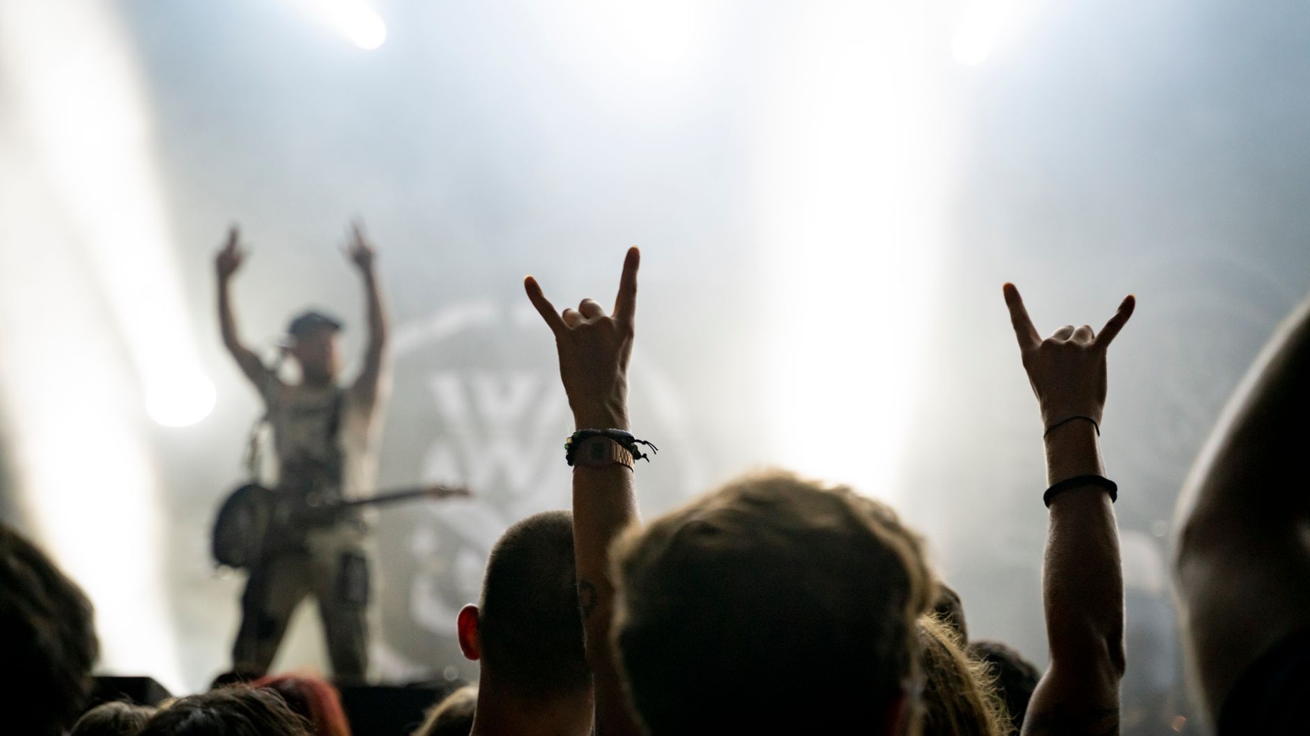 How to Meet Rock Bands After Concerts: The Complete 2026 Insider's Guide
