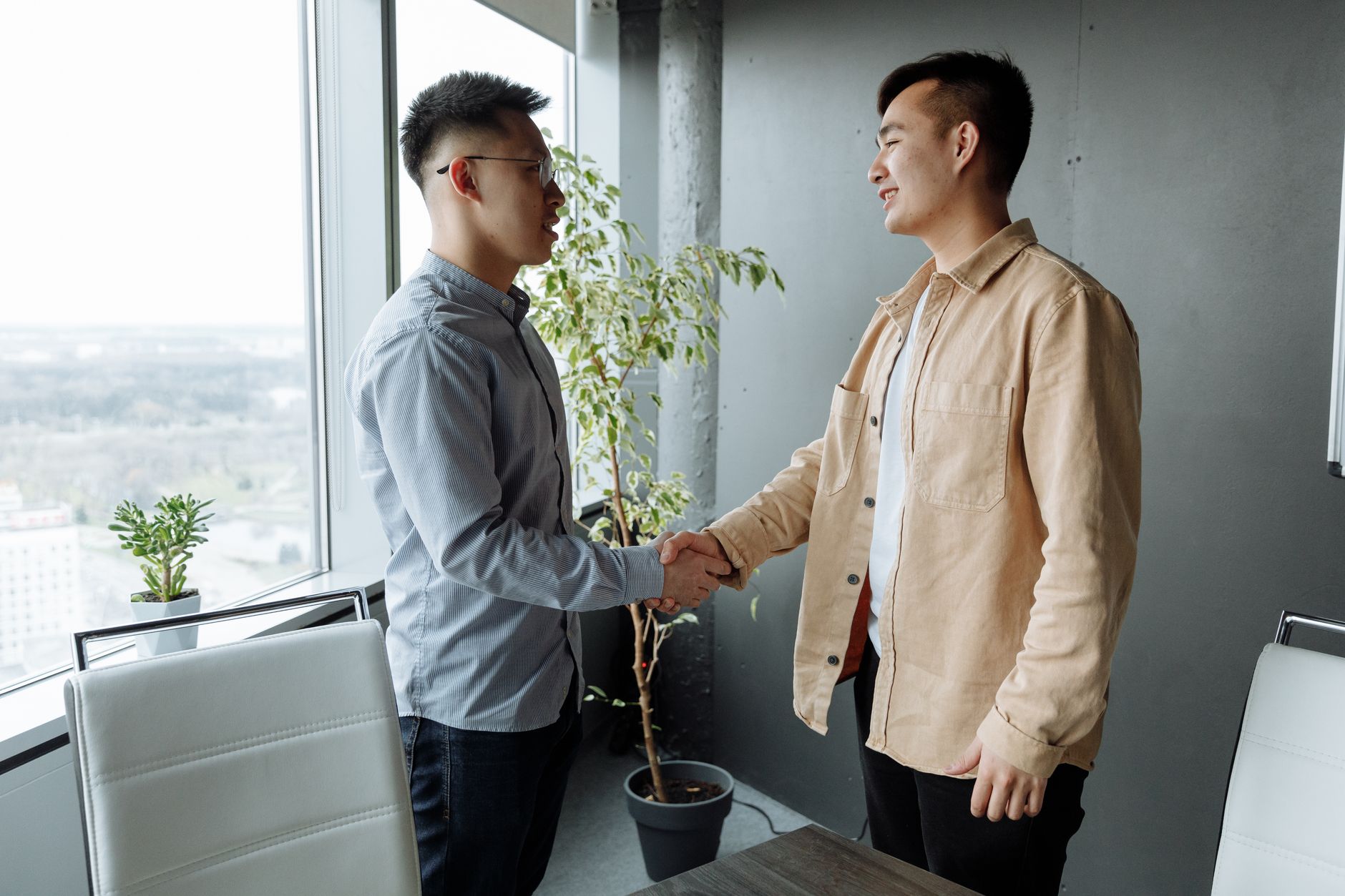 How to Negotiate Remote Work Benefits Salary Package: The 2026 Hybrid Playbook