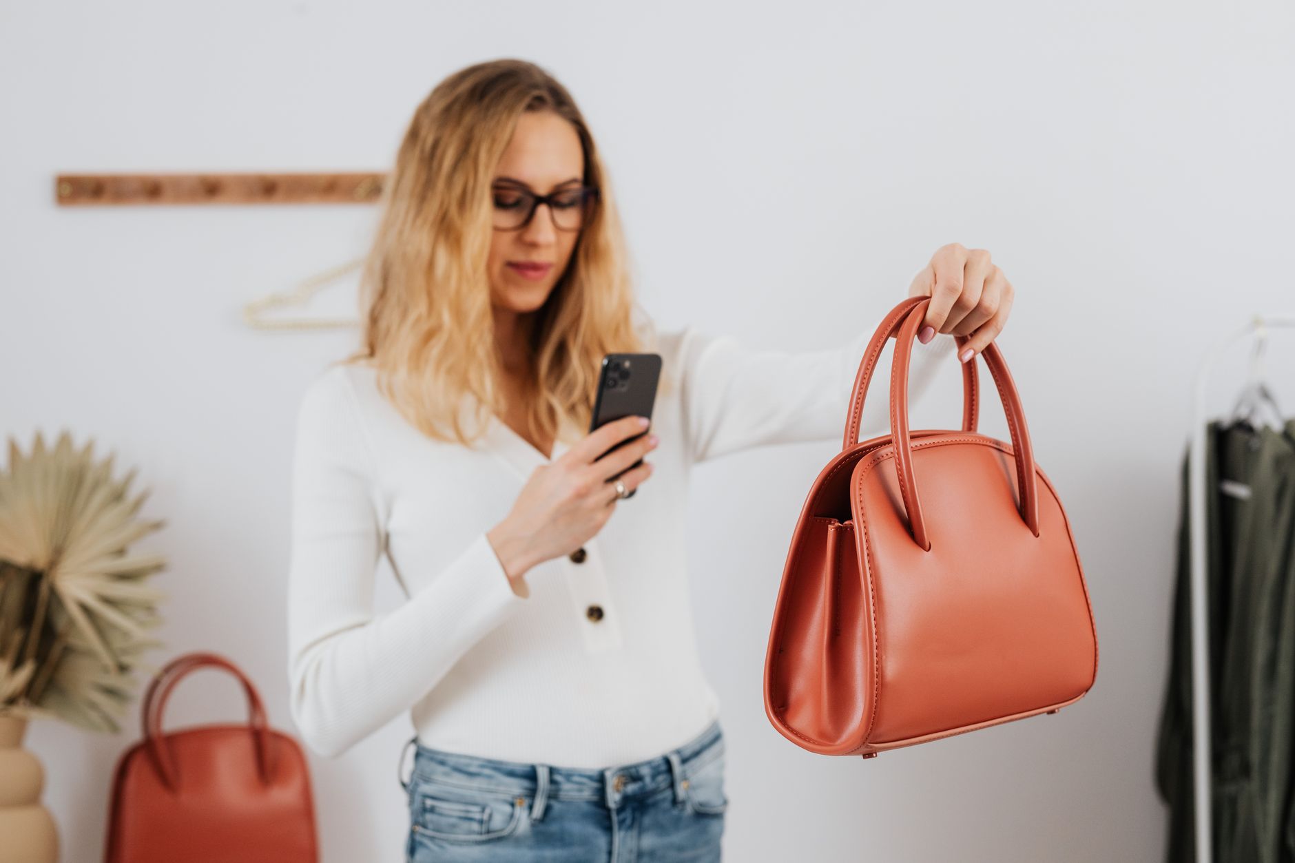 How to Use Store Loyalty Apps for Secret Savings: Unlock Hidden Deals in 2026