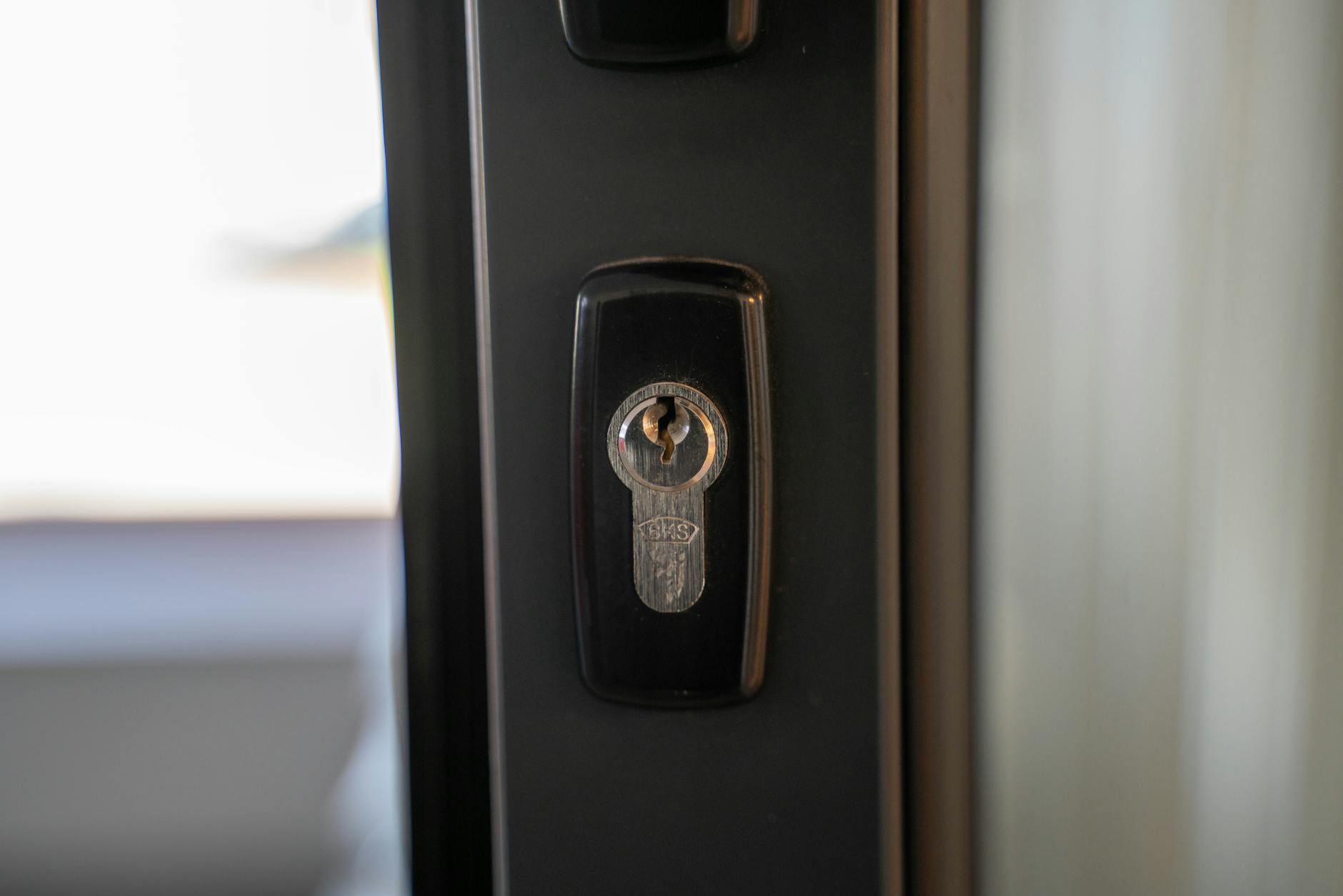 Matter Compatible Smart Locks 2026: The Only Buyer's Guide That Tests Real-World Reliability