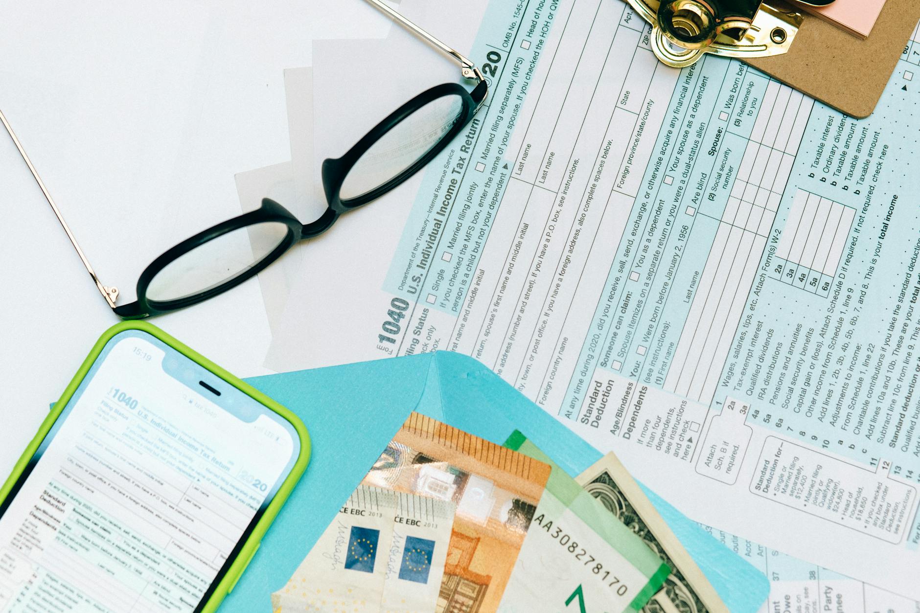 Medium Side Hustle Income Reports: How to Reverse-Engineer Viral Posts for Your Own Earnings