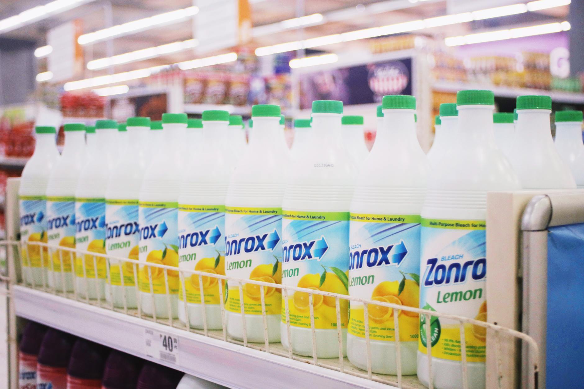 Natural Cleaning Products 2026 vs Chemical Comparison: The Smart Homeowner's Science-Based Guide