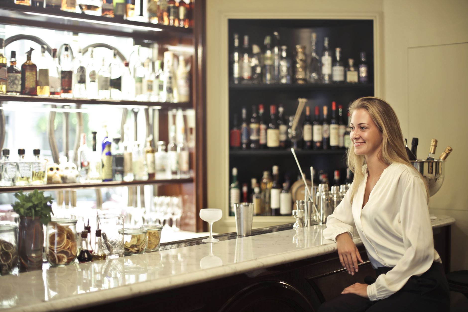 Overrated Bourbon Cocktails Bartenders Avoid: What to Order Instead in 2026