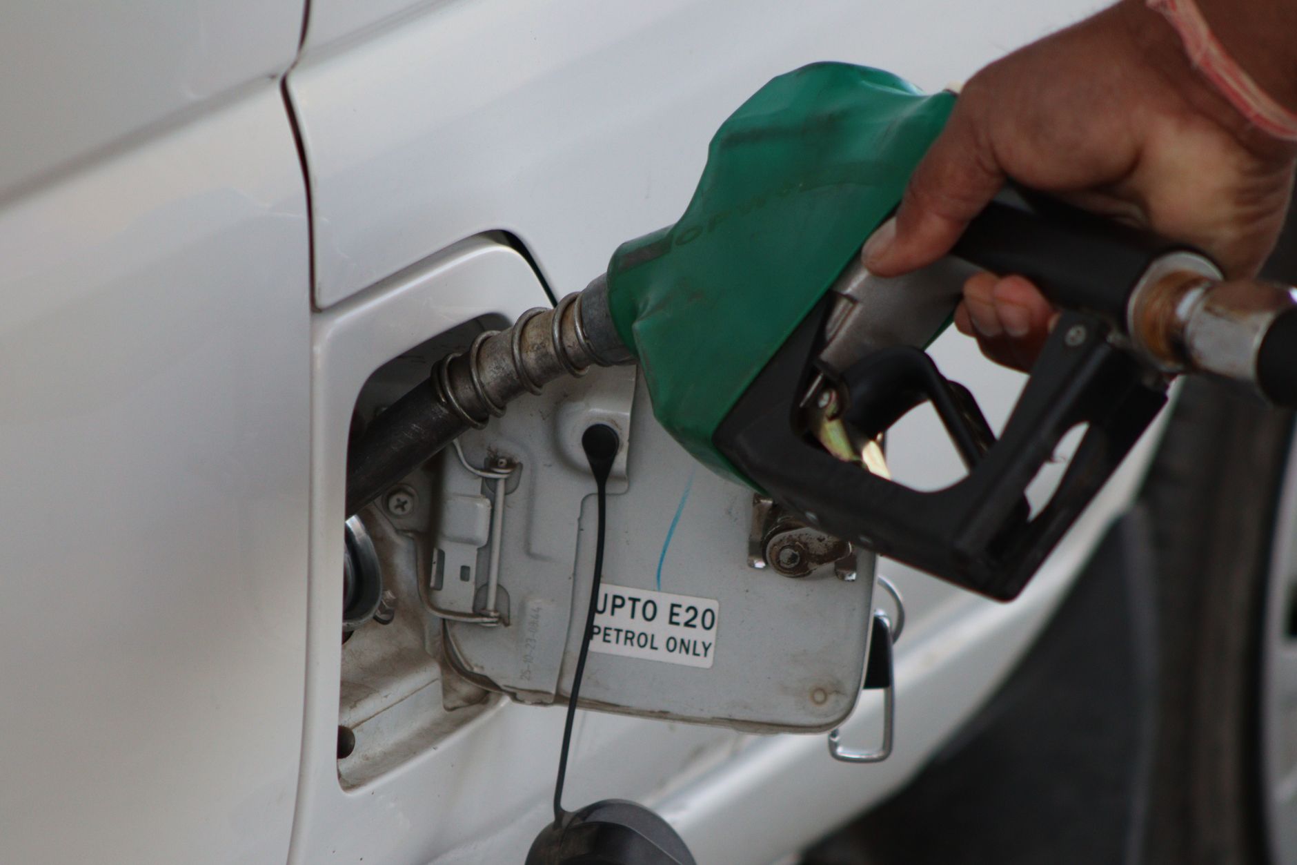 Rental Car Fuel Efficiency Comparison Road Trip: How I Cut My Gas Bill by 40% in 2026