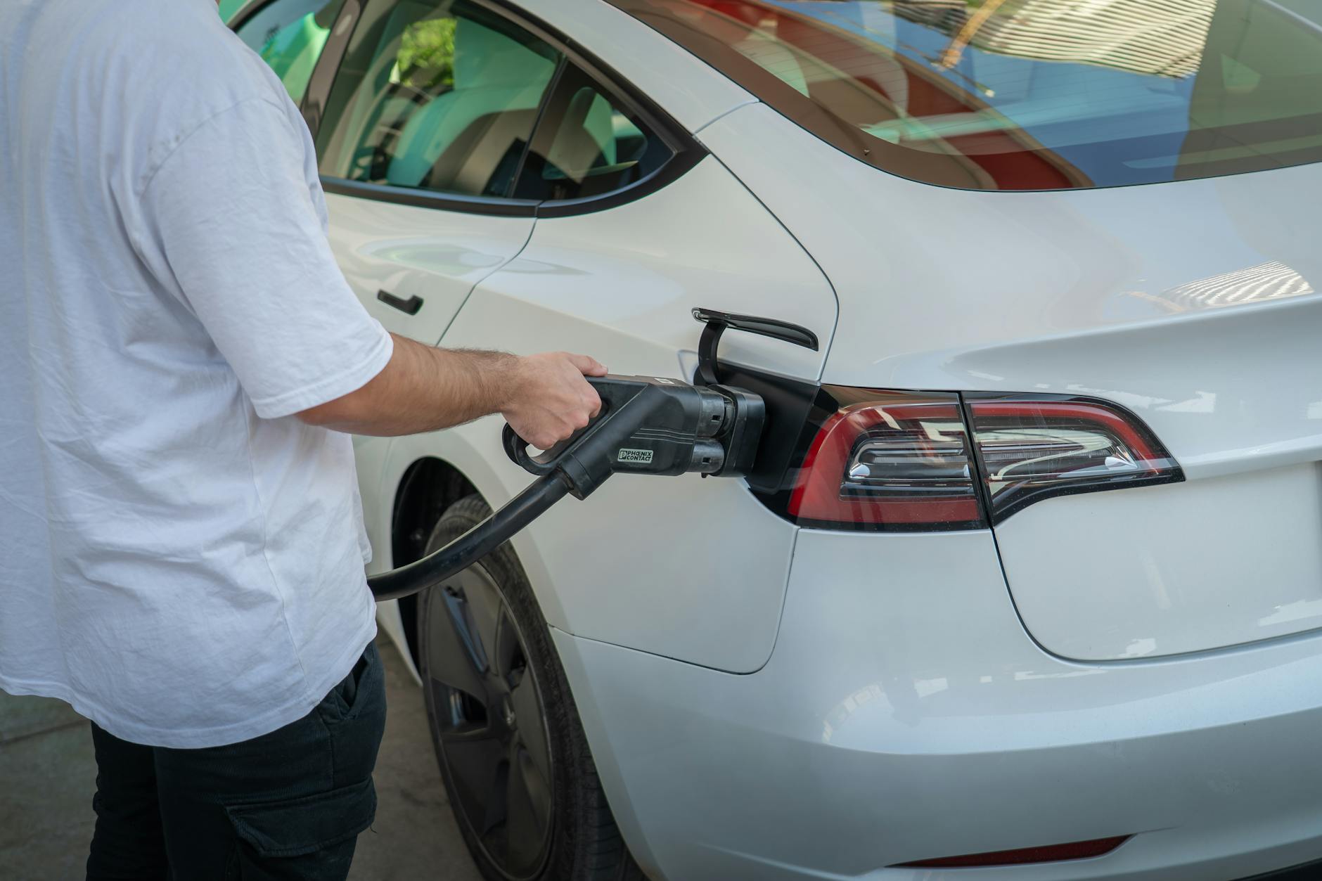 Rental Car Price Surge 2026: How to Lock in Rates Before the Summer Algorithm Explodes
