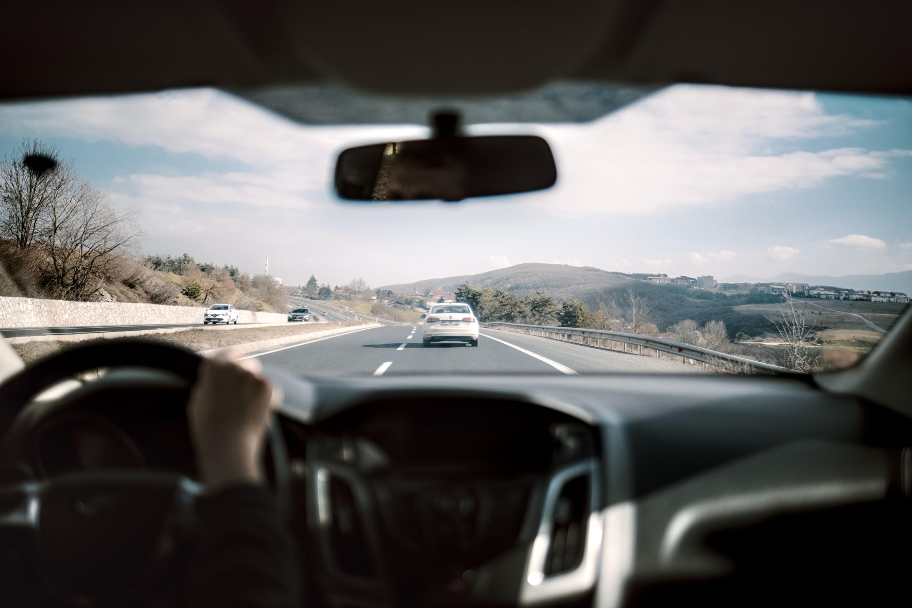 Rental Car Shuttle vs Rideshare Airport: Which Actually Saves You Time and Money in 2026