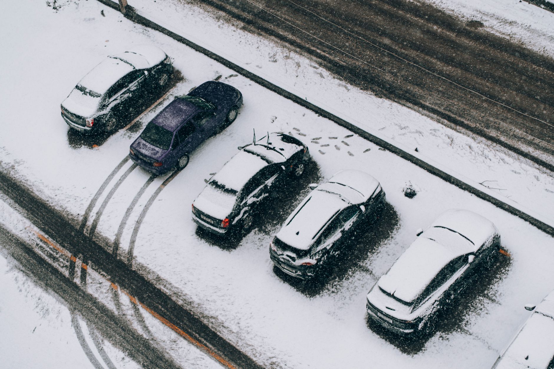 Rental Car Snow Chains Requirement: Your 2026 Winter Driving Guide