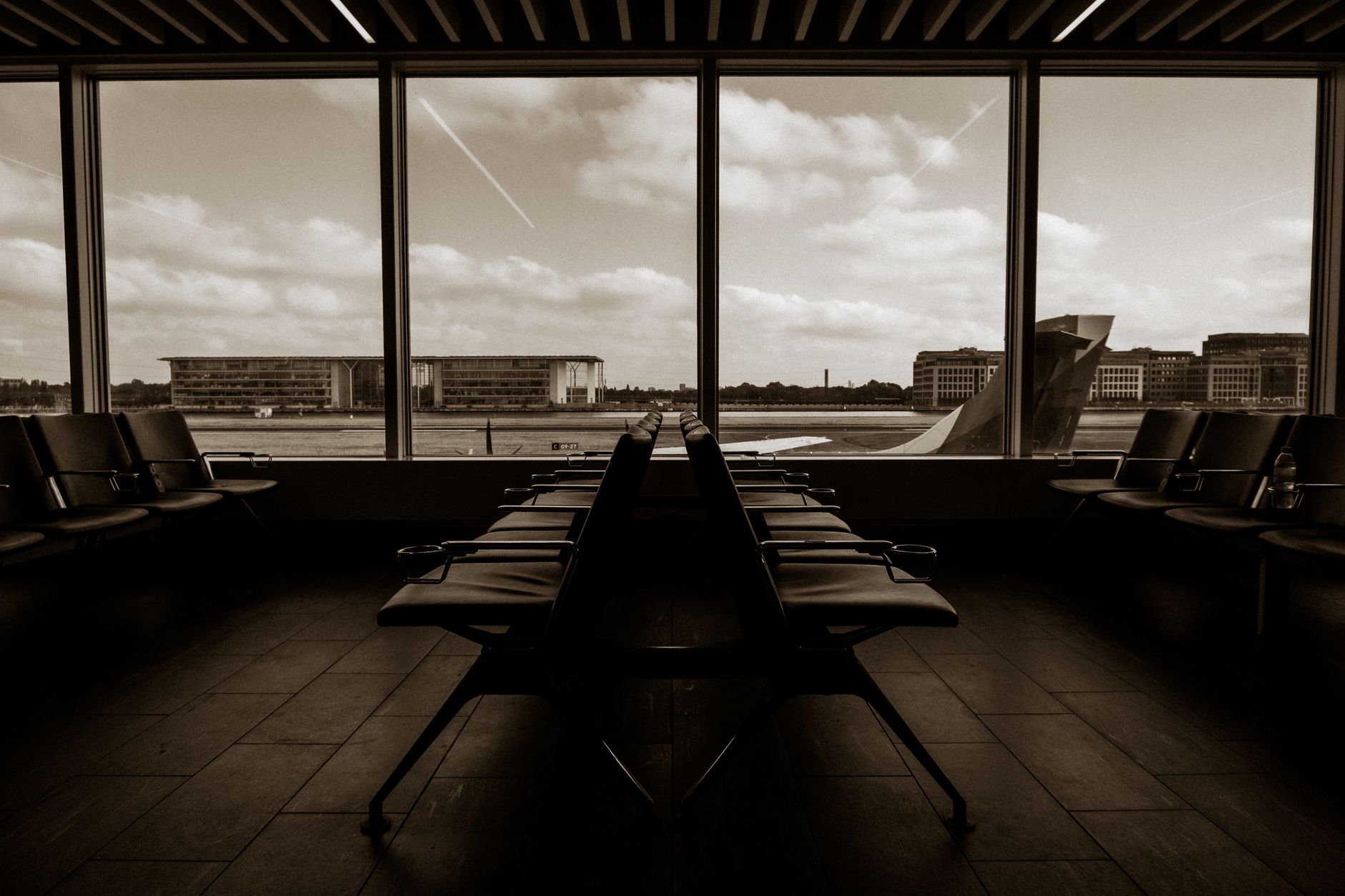 Rideshare to Airport with Car Seat: The 2026 Parent's Guide to Stress-Free Family Travel