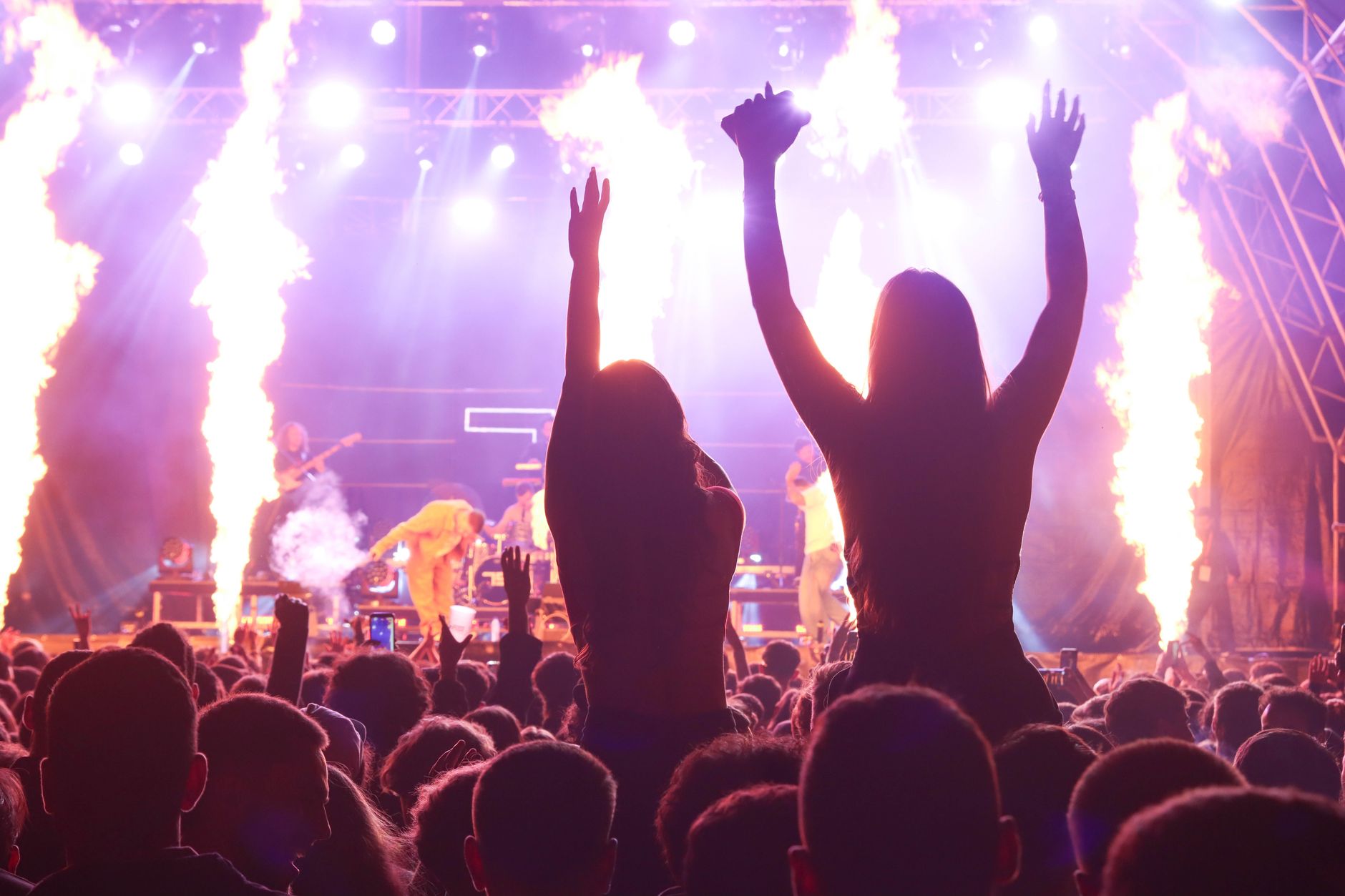 Rock Concert Reviews Near Me Tonight: How to Find Real-Time Local Shows Worth Your Money