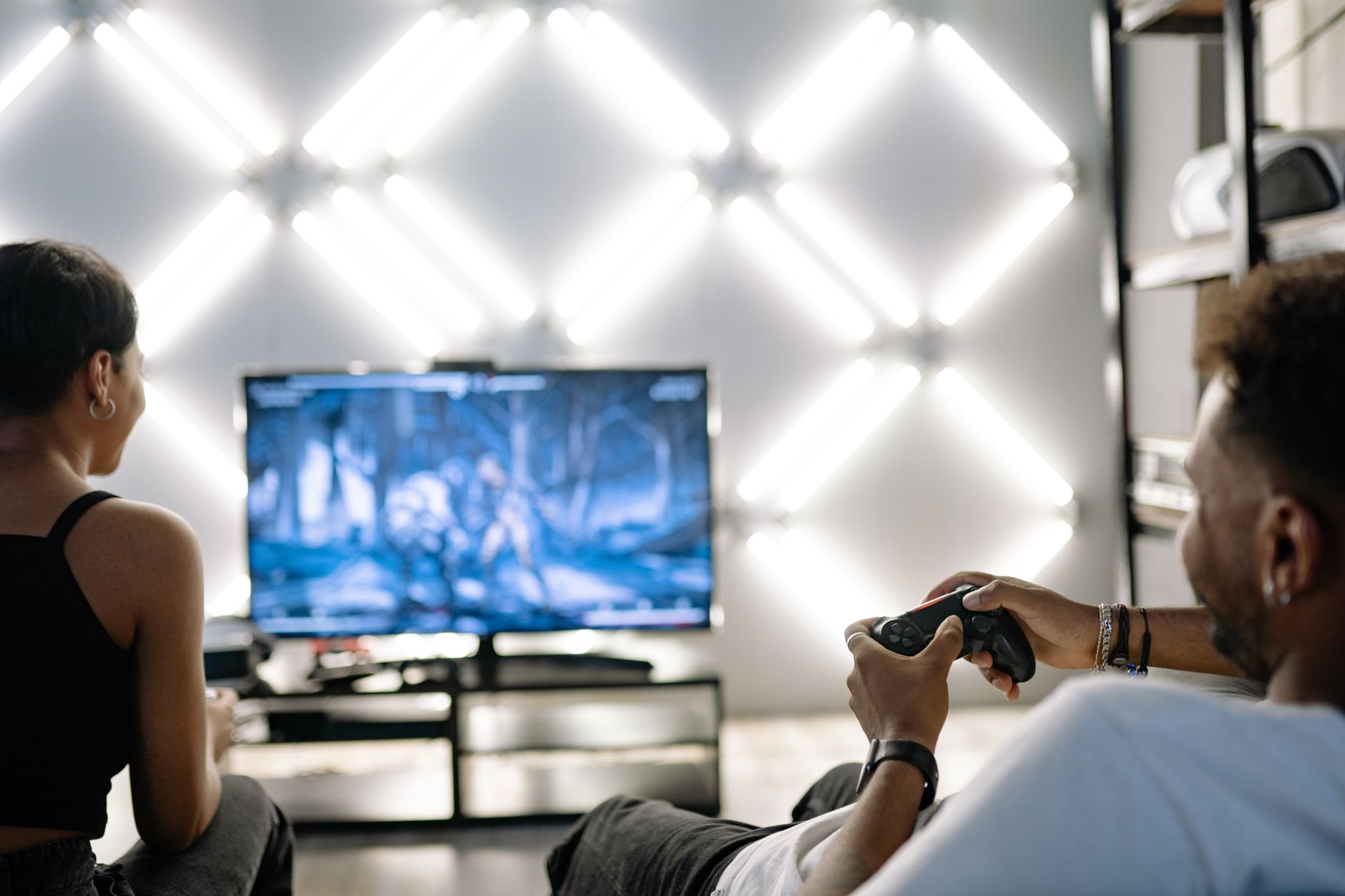 Roku TV Voice Control Setup Guide: How to Cut the Cord Without Touching a Remote