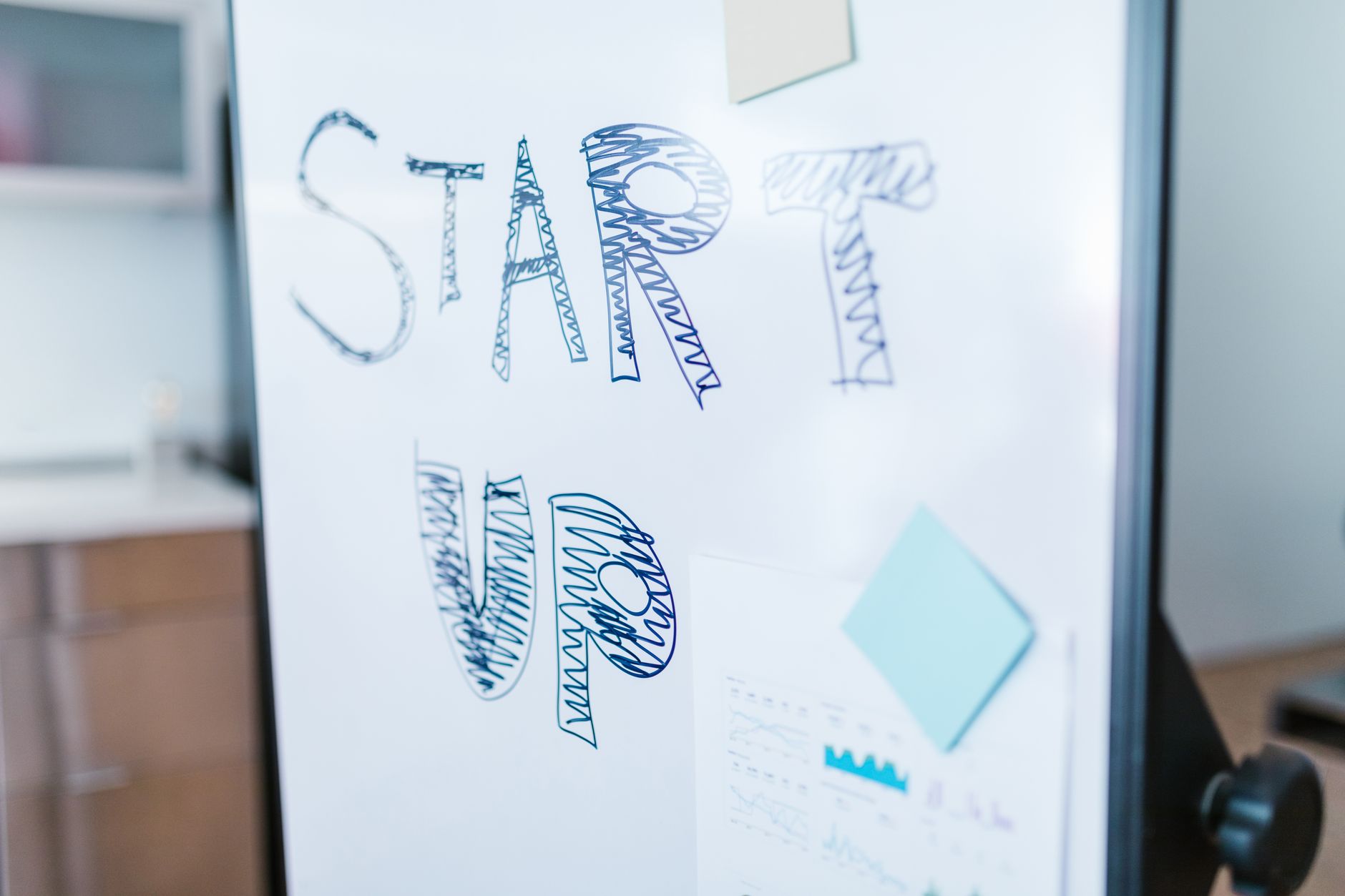 Side Hustle Startup Costs Compared: The Hidden $0 vs. $5,000 Divide Nobody Talks About