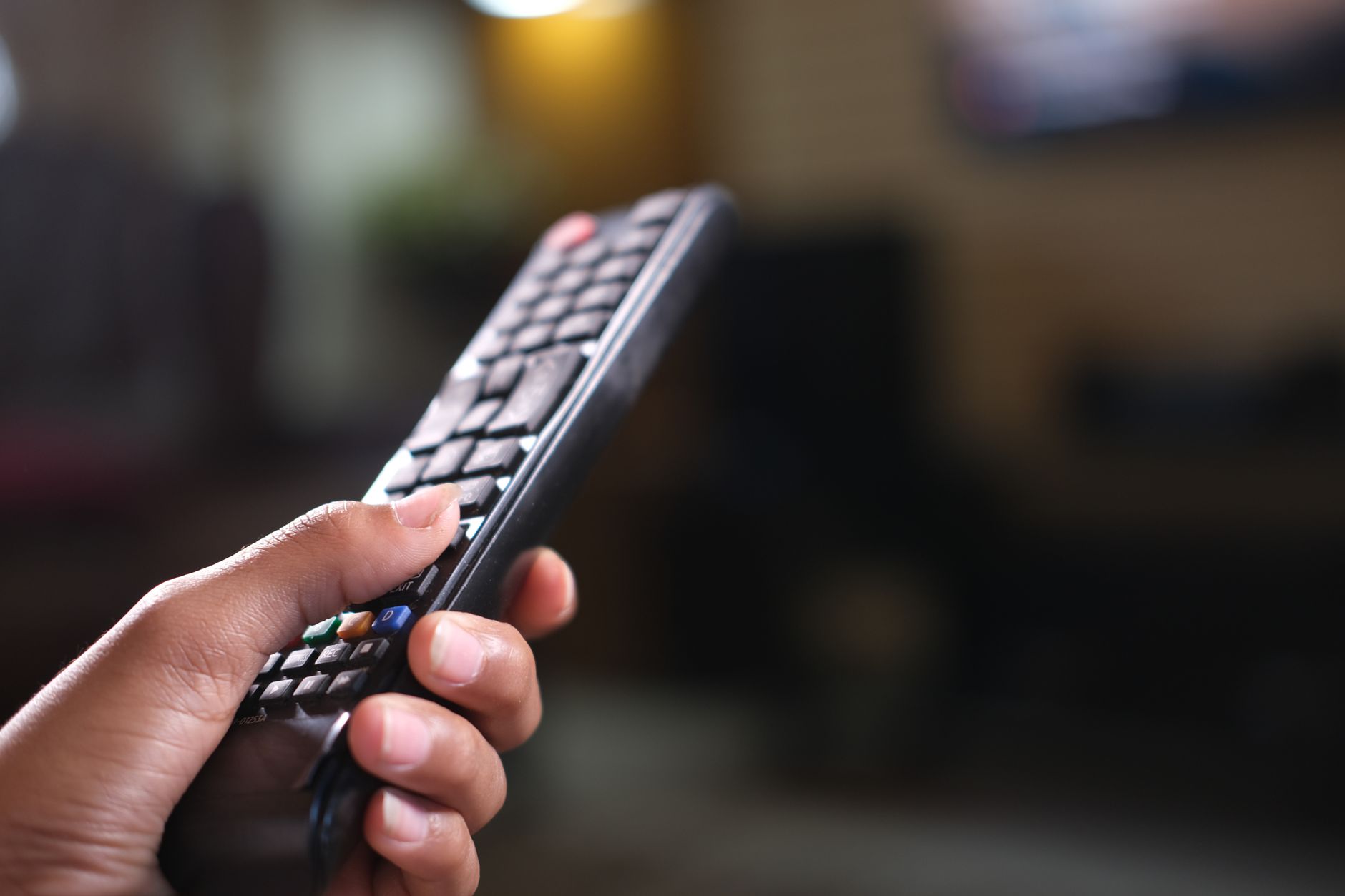 Smart TV Universal Remote Setup Guide: How to Control Your Entire Streaming Rig in 2026
