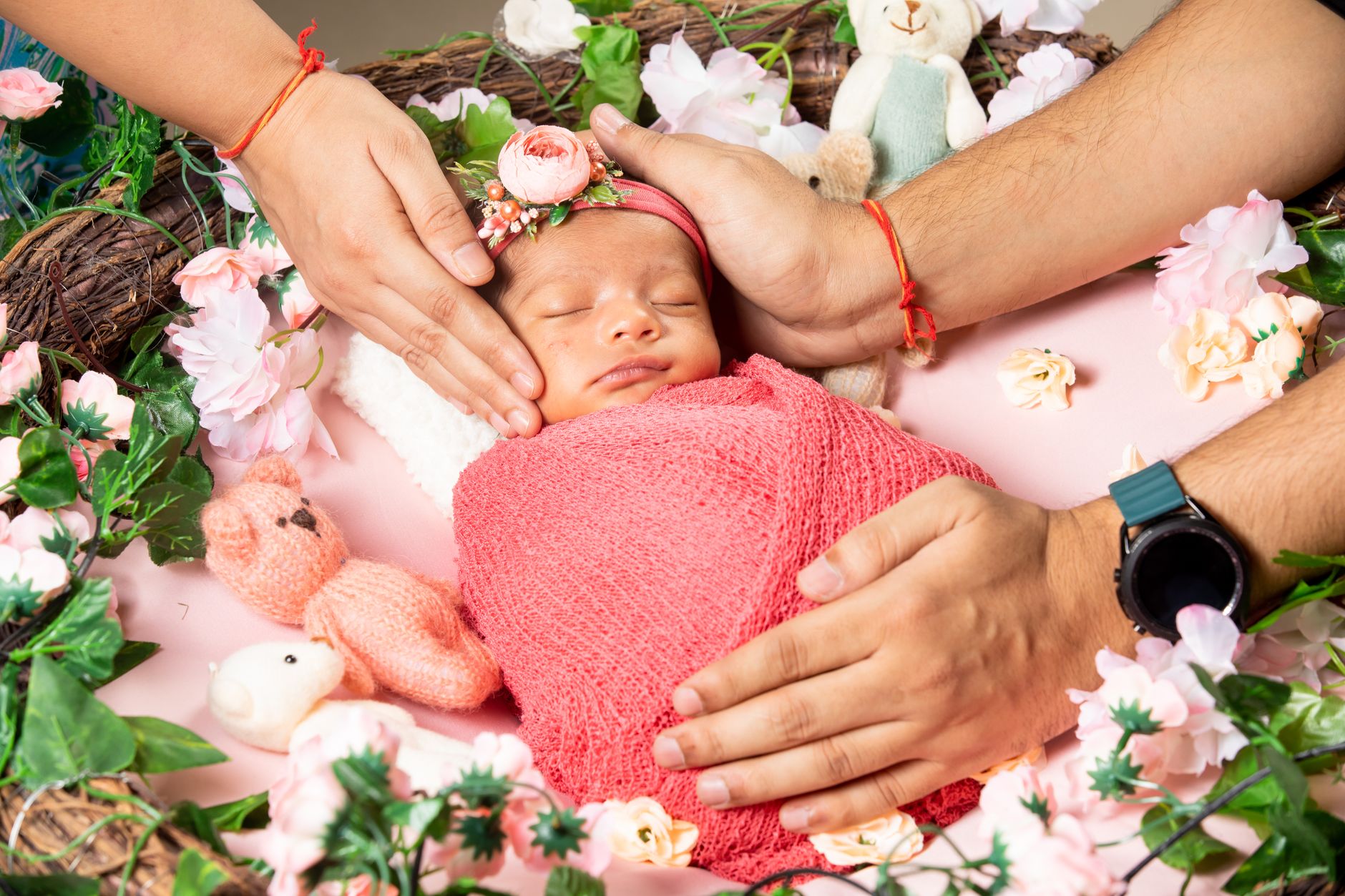 The Best Lens for Newborn Photography: 2026 Guide for Safe, Stunning Portraits