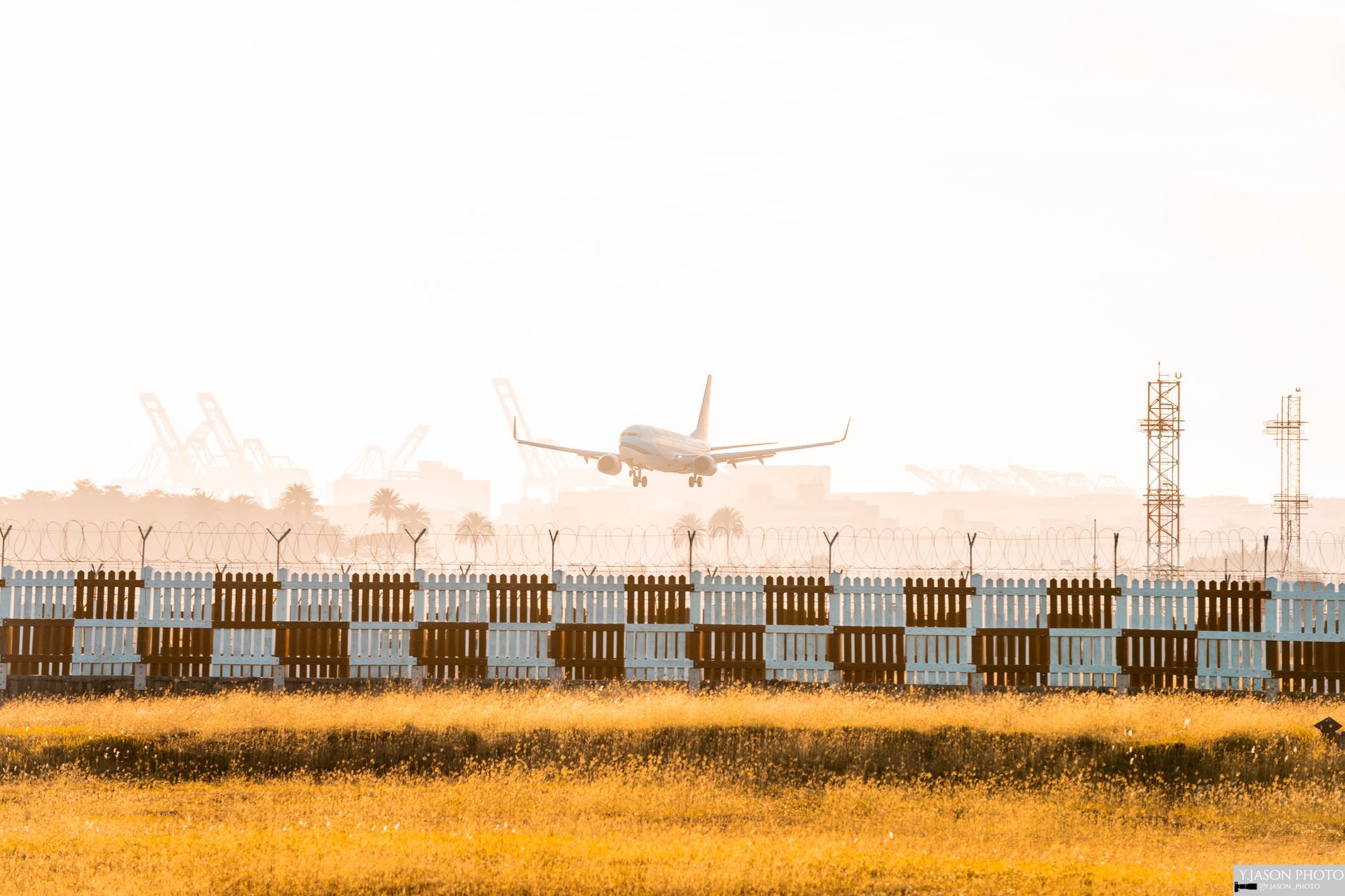 The Cheapest Rideshare to Airport Early Morning: A 2026 Pricing Playbook