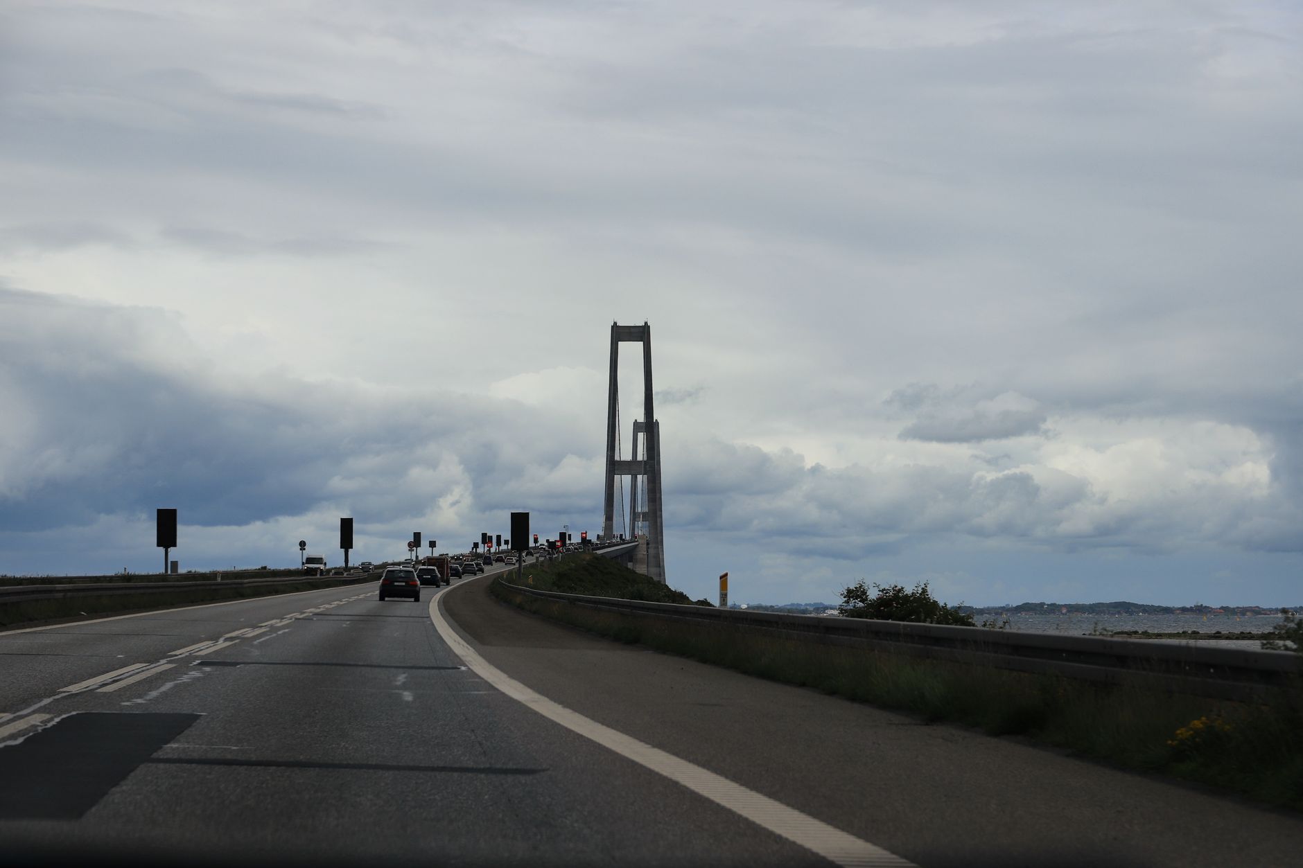 The Cheapest Rideshare to Airport with Tolls Included: A 2026 Insider's Guide to Surprising Your Fare