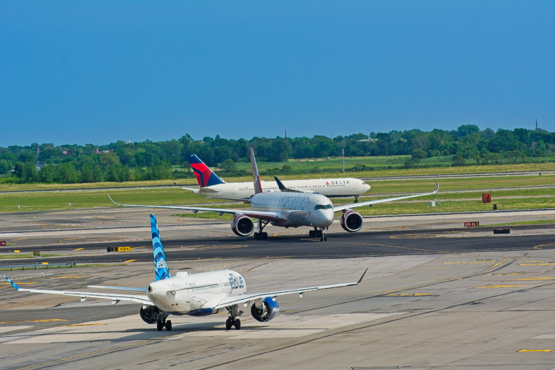 The Cheapest Rideshare to LaGuardia Airport: A 2026 Pricing Deep Dive for NYC Travelers