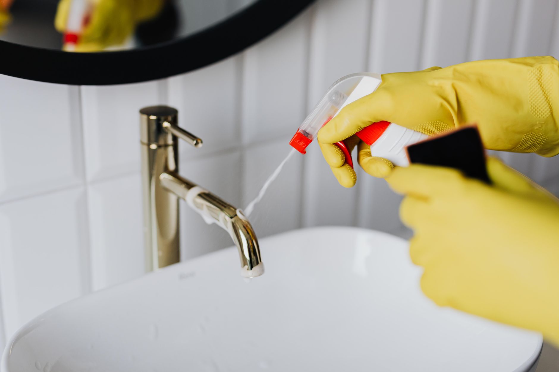 The Deep Cleaning Checklist for Home Sellers That Actually Impresses Buyers (2026 Market Edition)