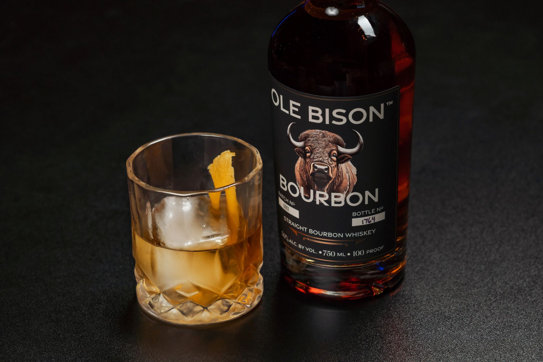The Smooth Bourbon for Old Fashioned Cocktail That Bartenders Actually Pour (2026 Guide)