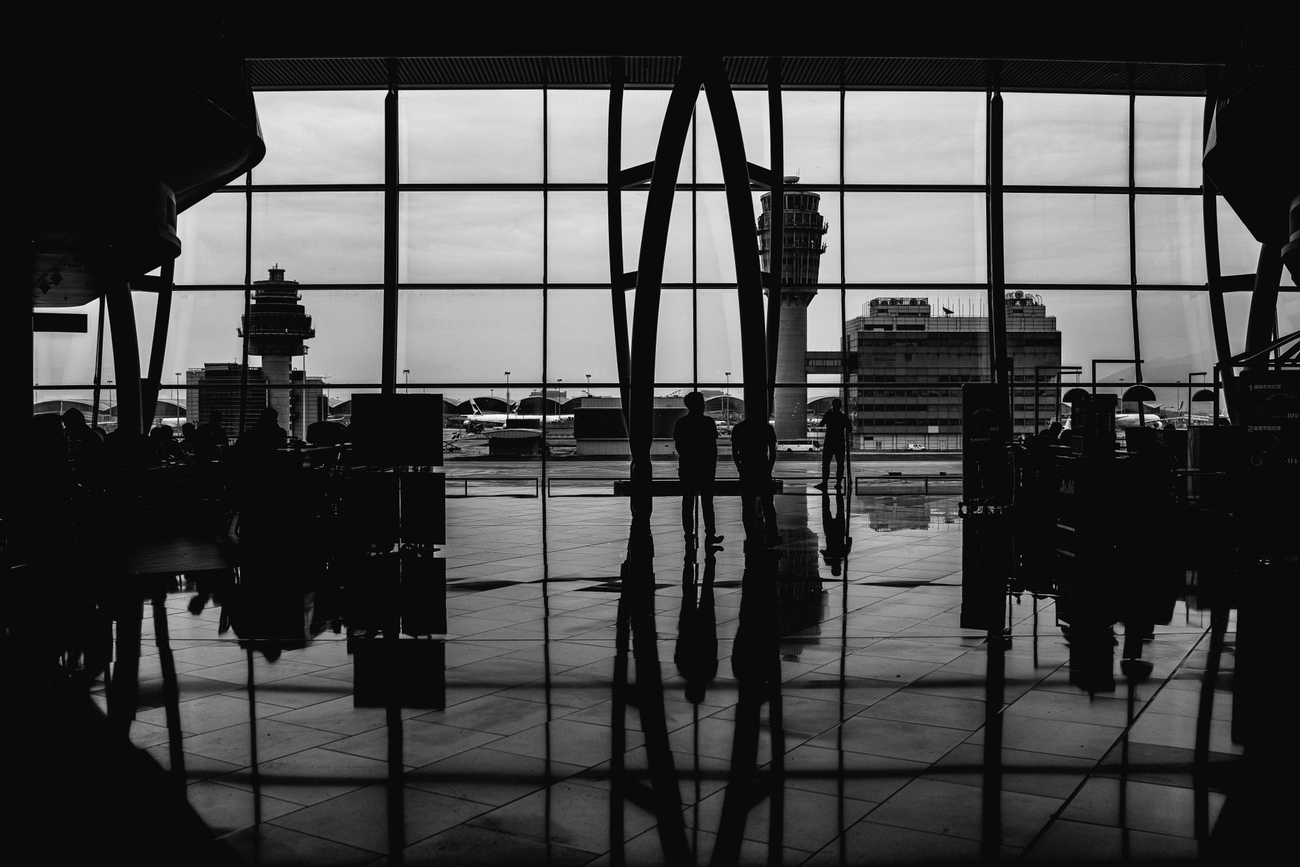 Uber vs Lyft Airport Pickup Wait: Which Gets You Moving Faster in 2026?