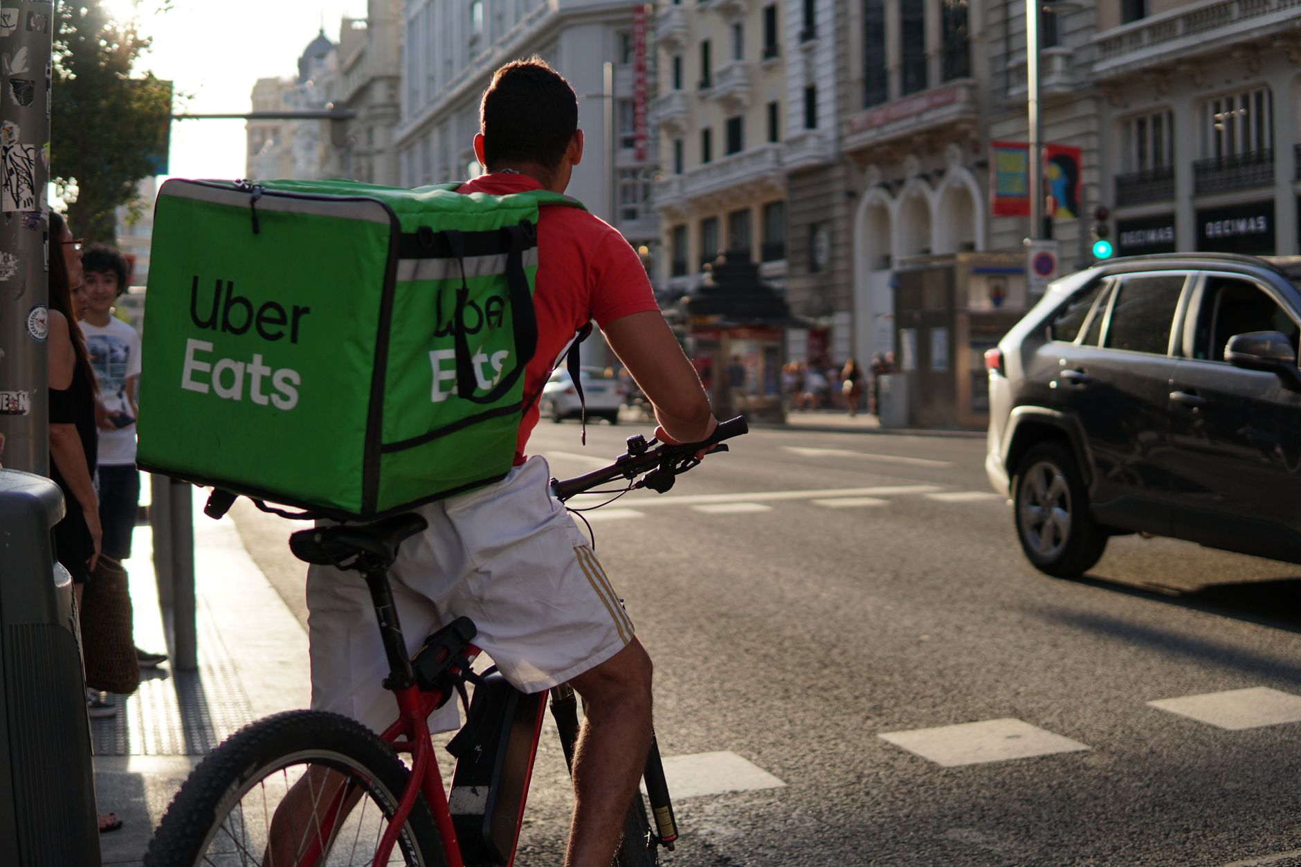 Uber vs Lyft Luggage Policy: What Actually Fits in 2026 (And What Gets You Canceled)