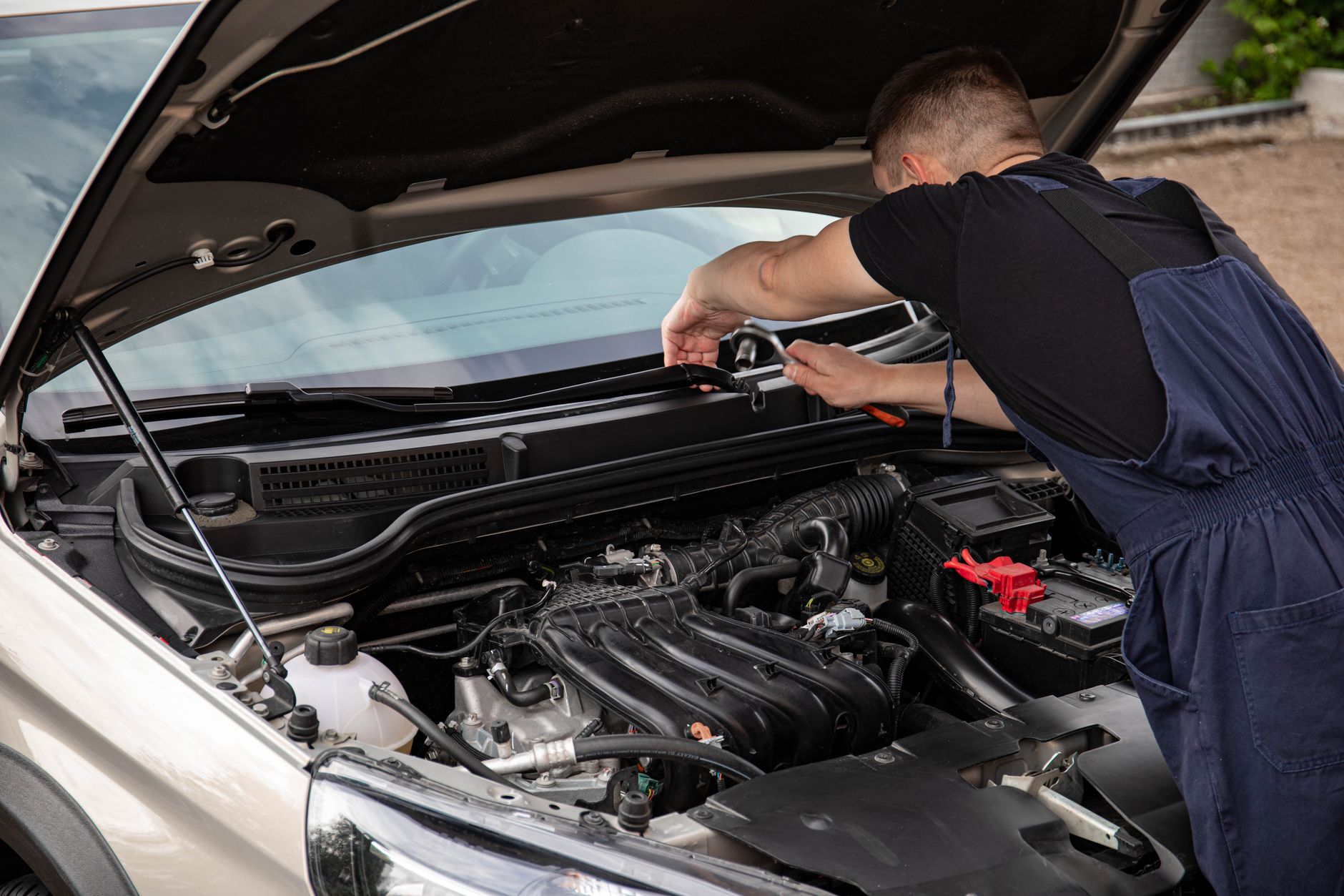 Used Electric Car Inspection Checklist: 15 Things to Check Before You Buy