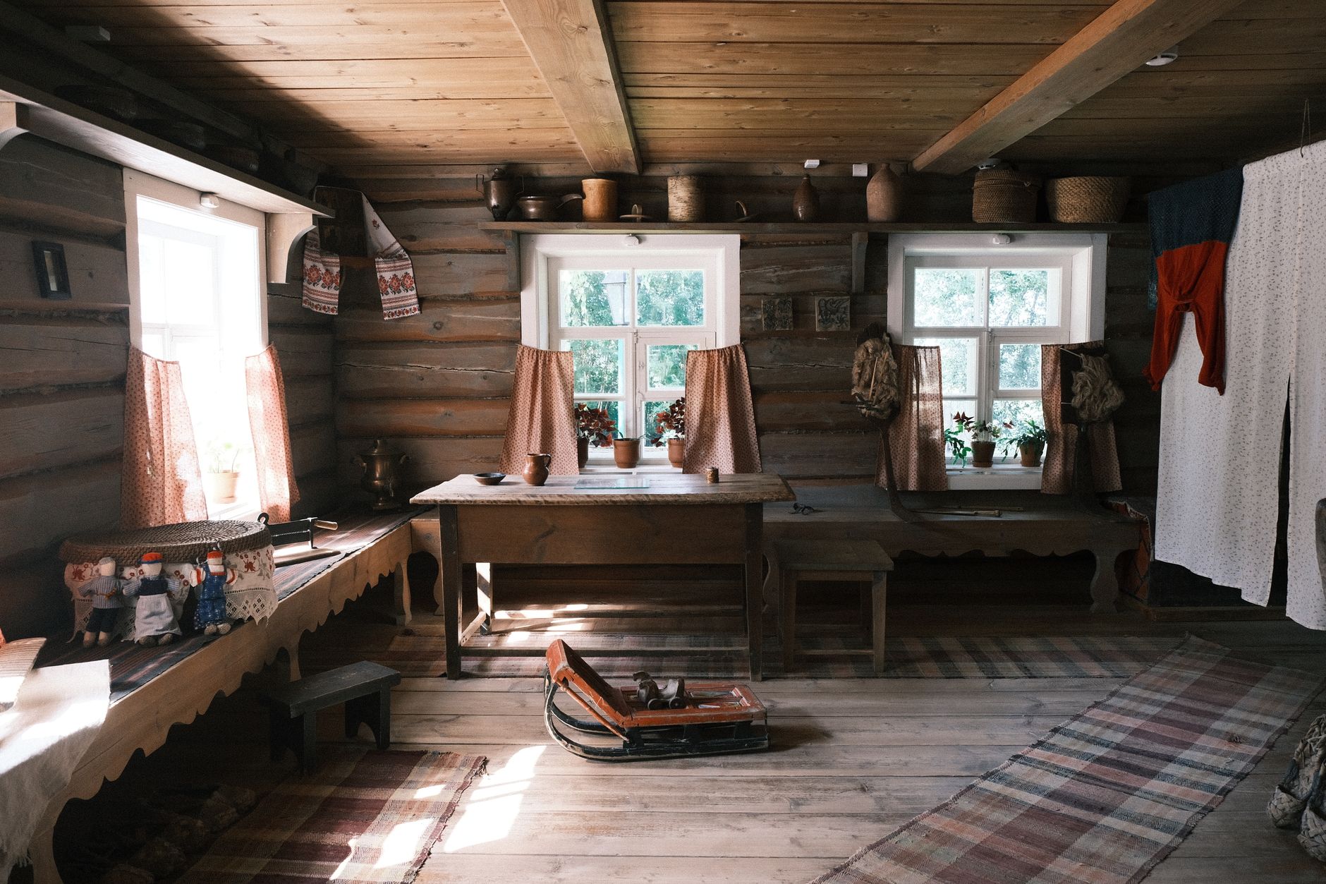 Why the 2026 Antique Trends Primitive Style Comeback Is the Smartest Hunt for Budget Collectors